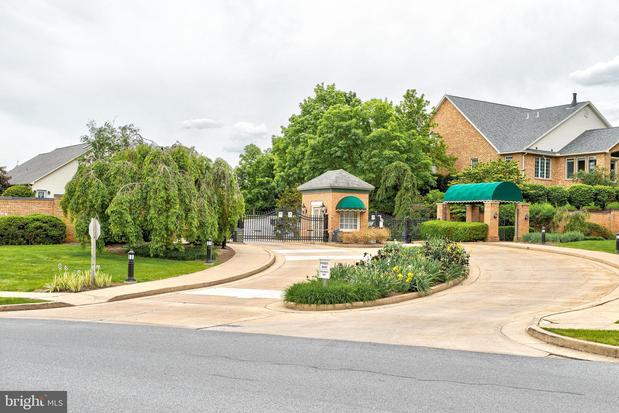 VILLAGE HEIGHTS - Residential