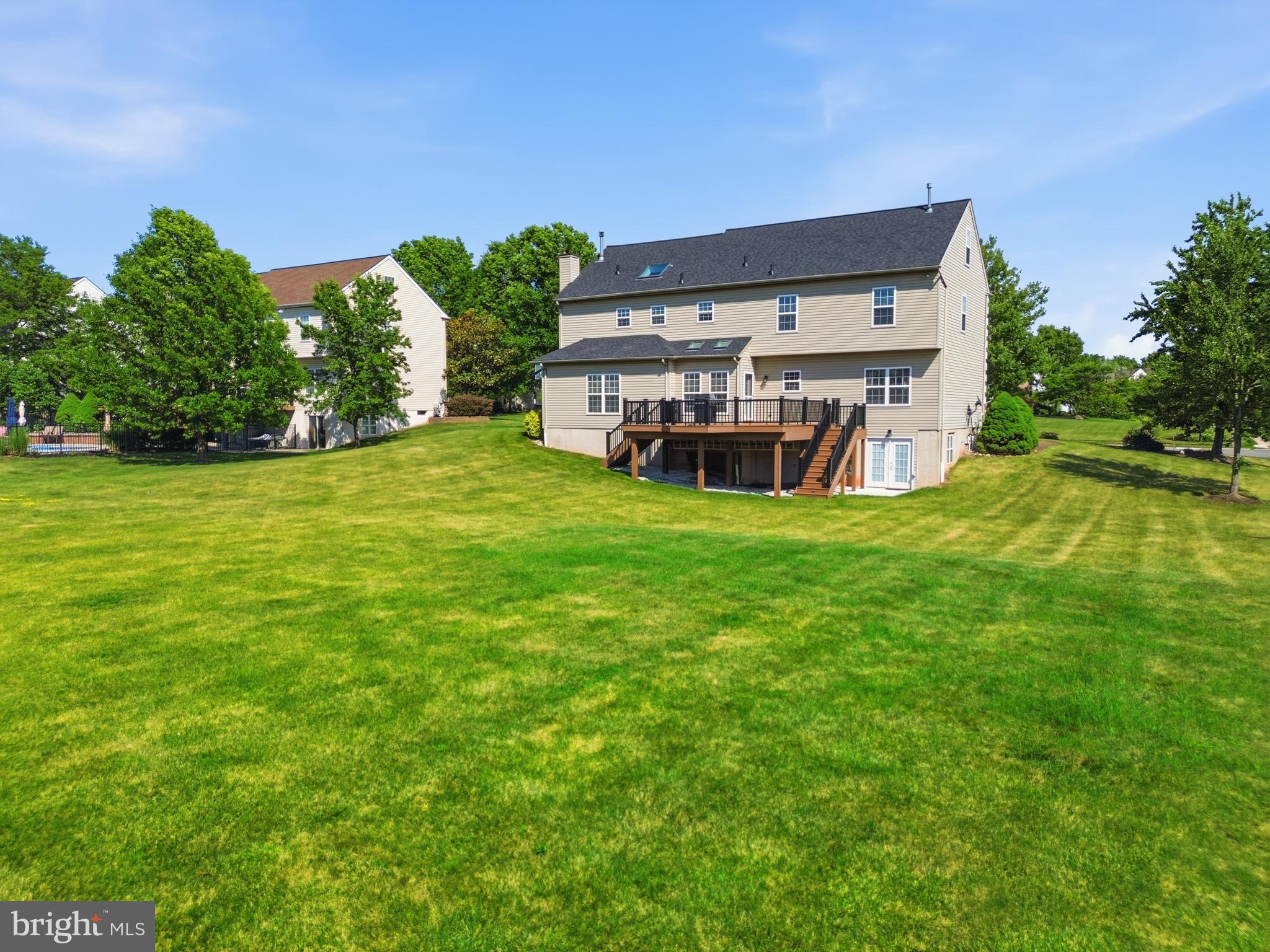 LOCHWOOD ESTATES - Residential