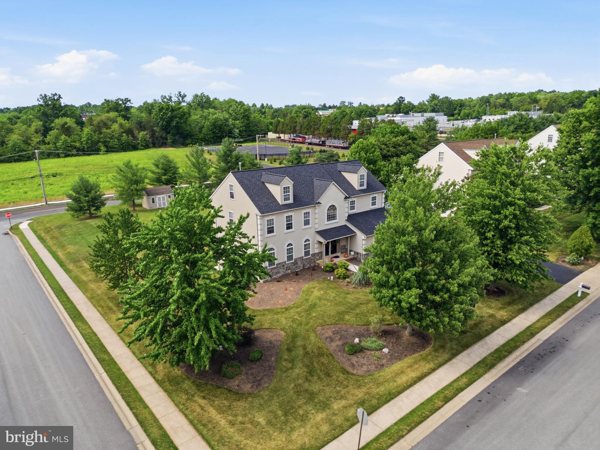 LOCHWOOD ESTATES - Residential