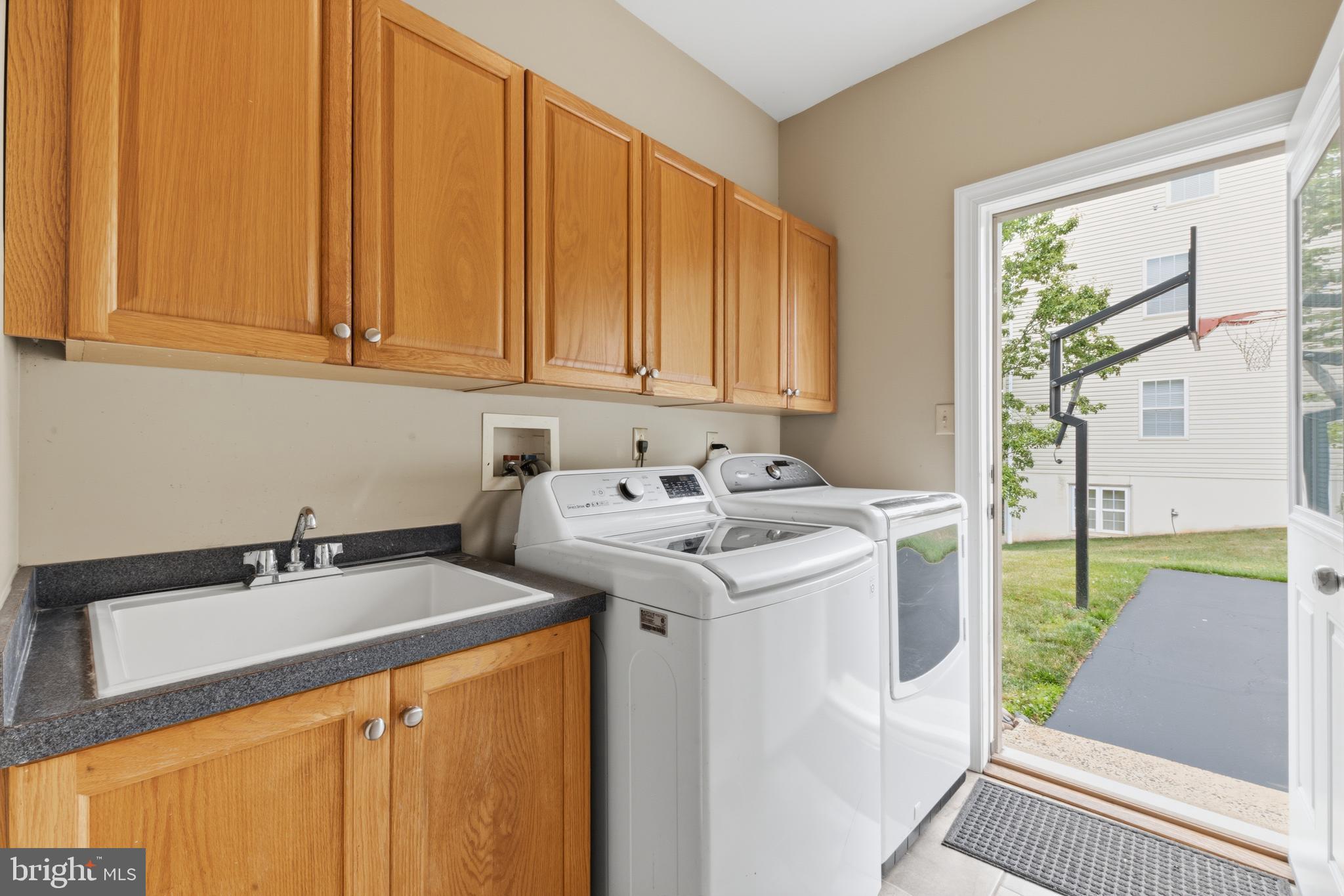 LOCHWOOD ESTATES - Residential