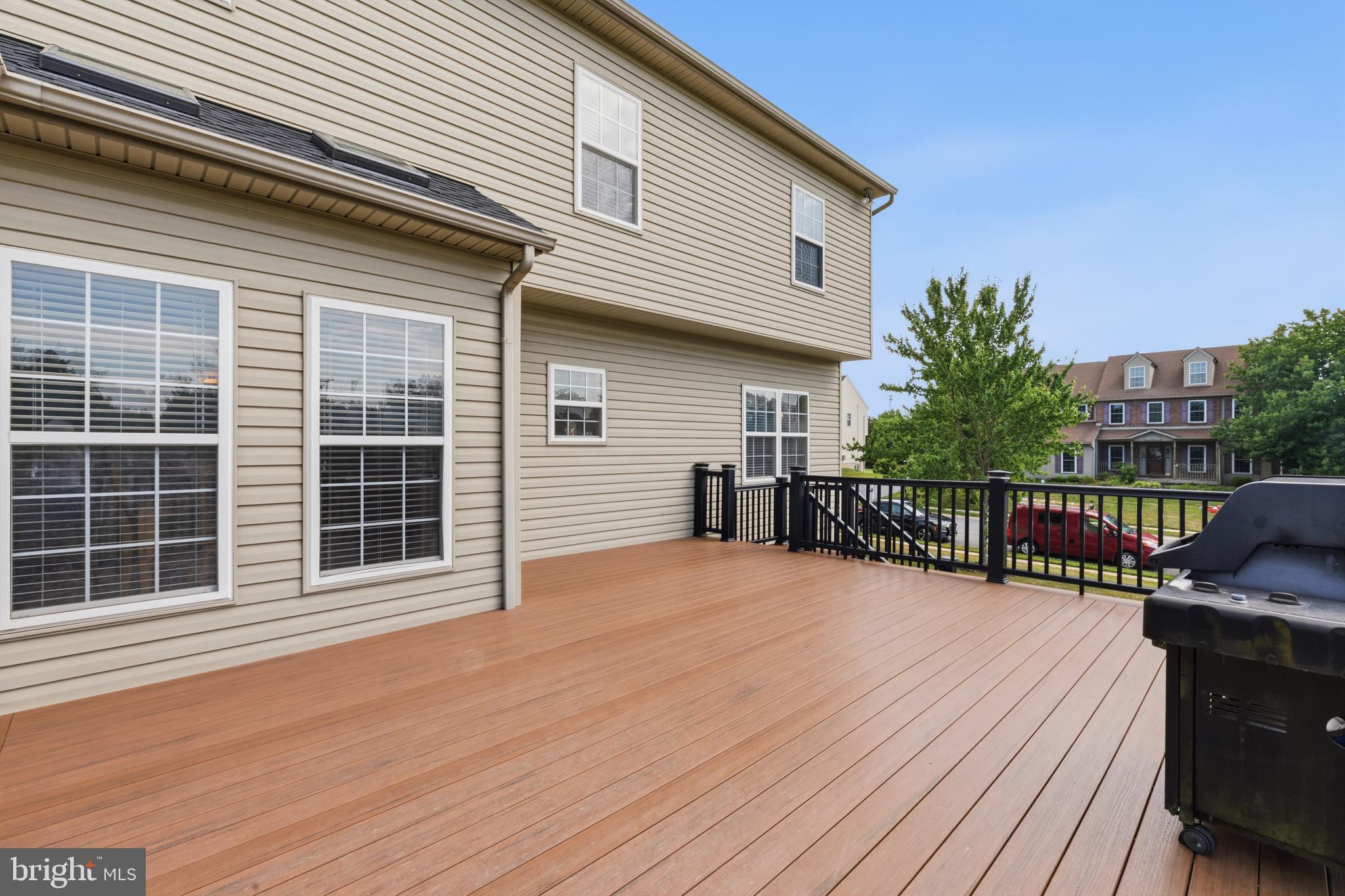 LOCHWOOD ESTATES - Residential