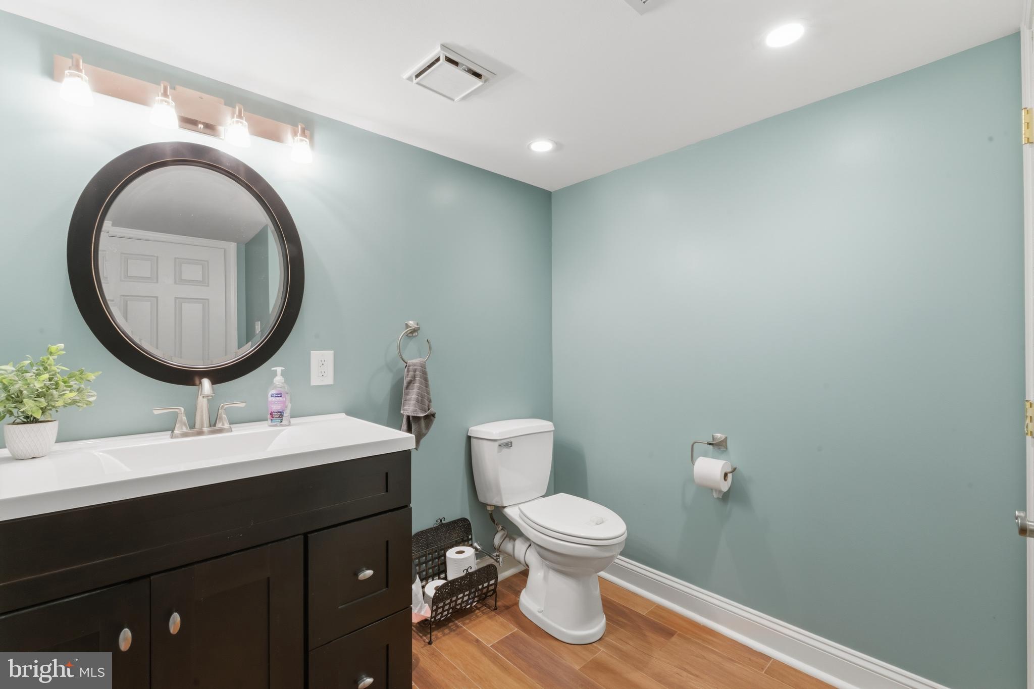 LOCHWOOD ESTATES - Residential