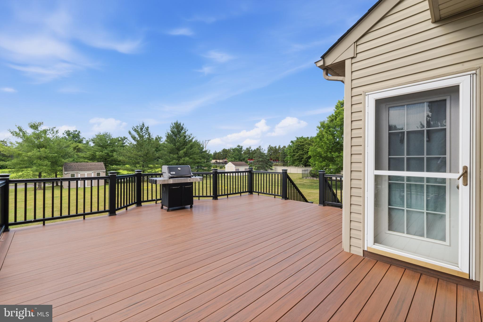 LOCHWOOD ESTATES - Residential