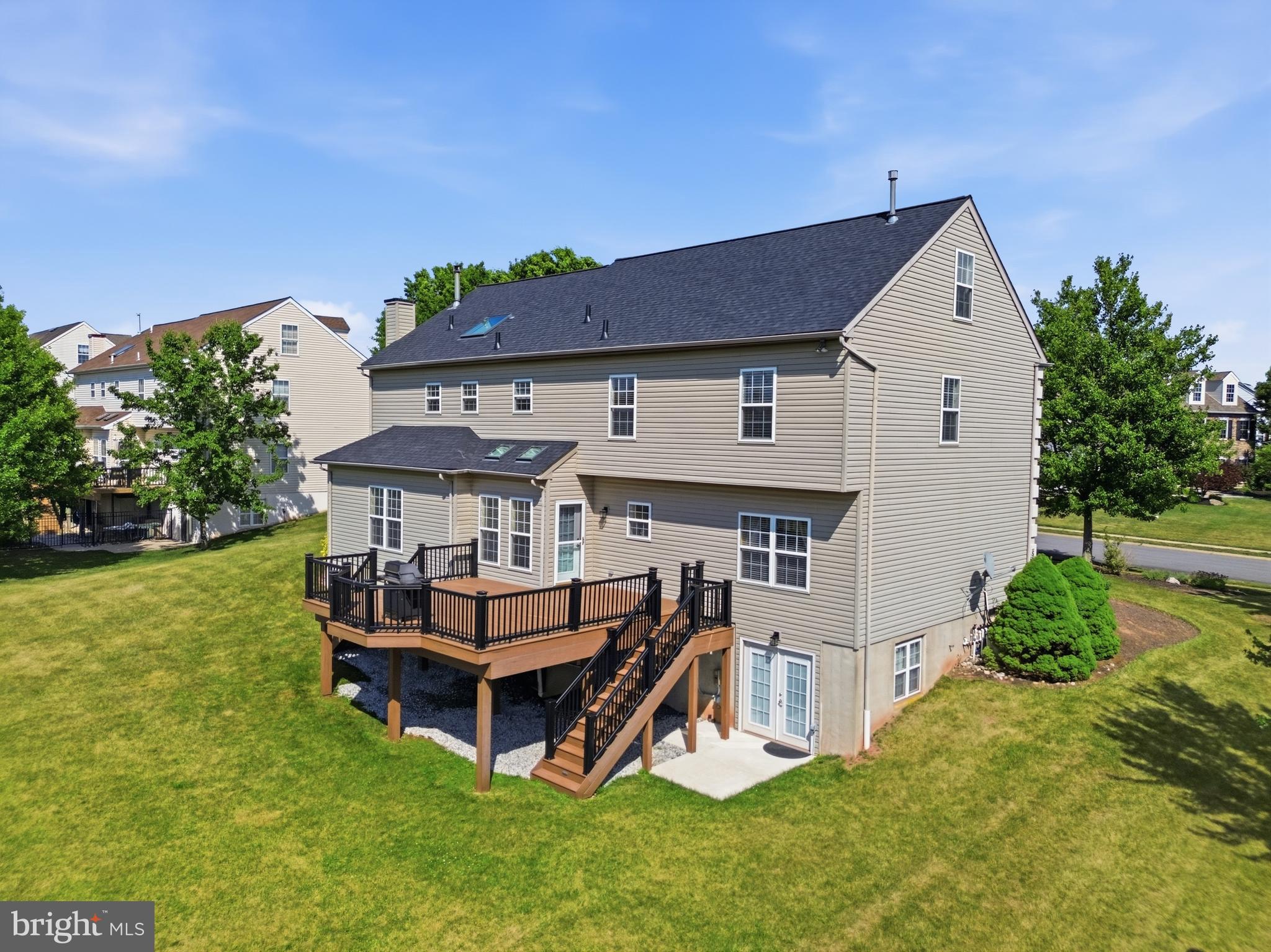 LOCHWOOD ESTATES - Residential