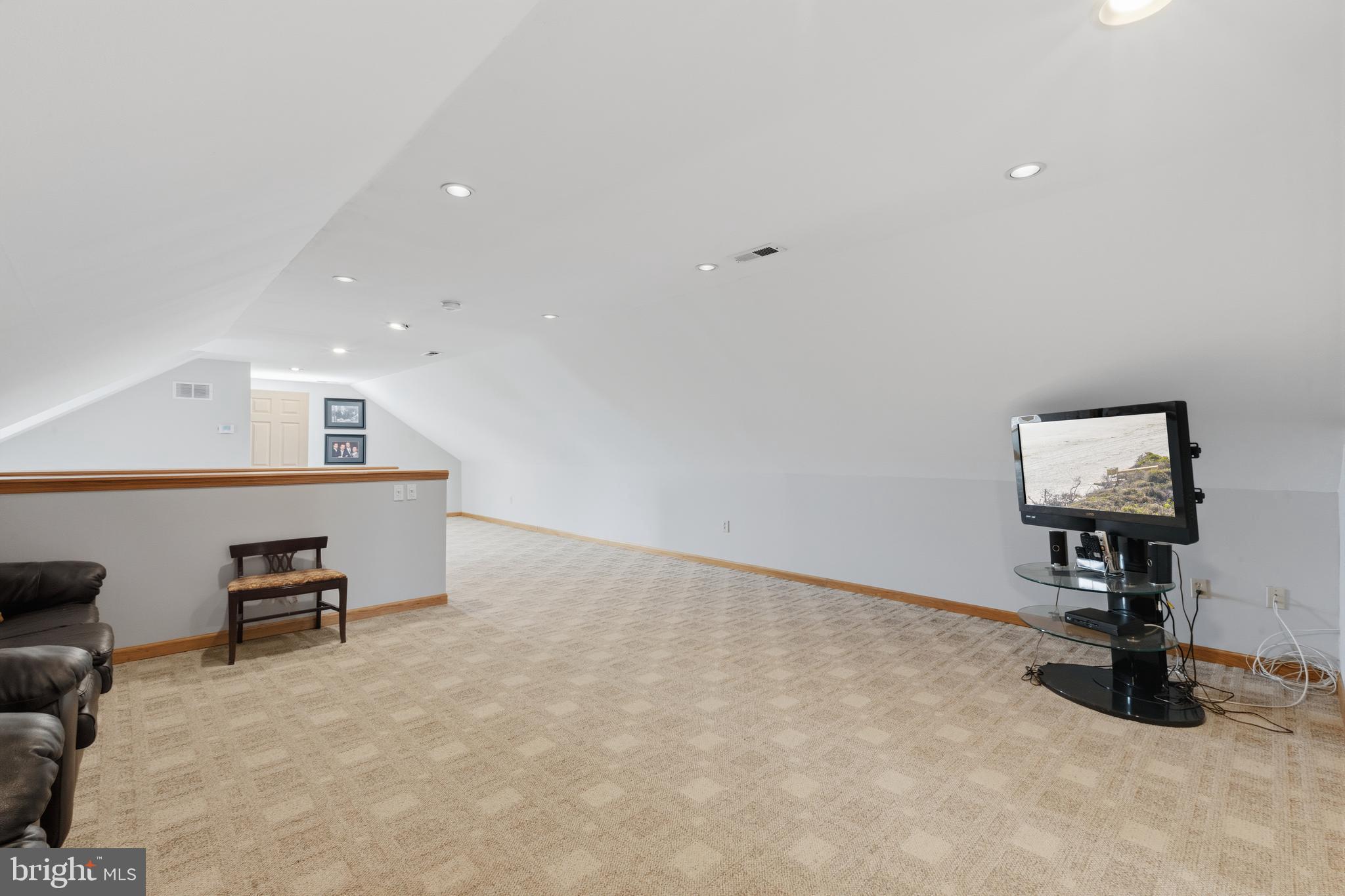 LOCHWOOD ESTATES - Residential