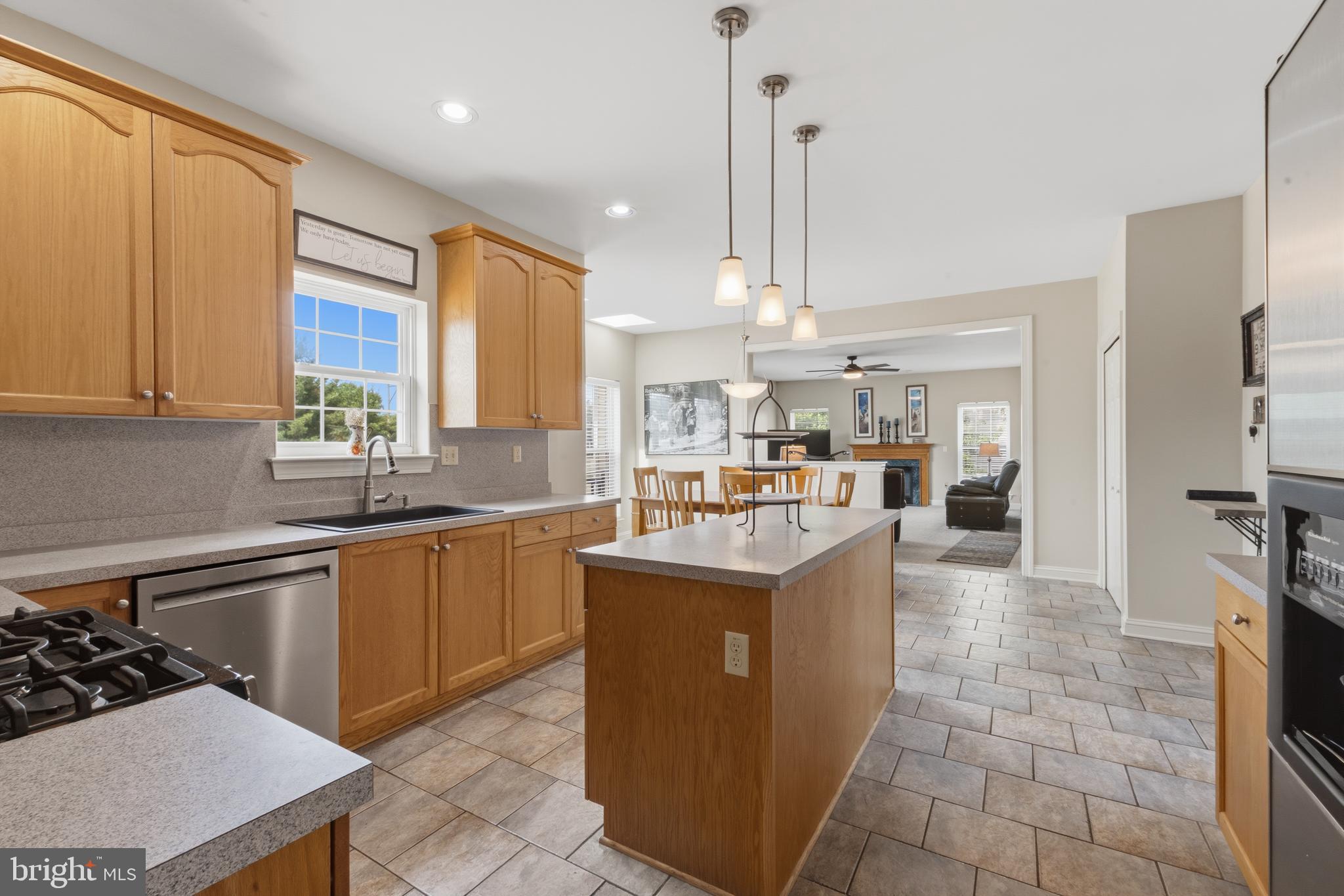 LOCHWOOD ESTATES - Residential