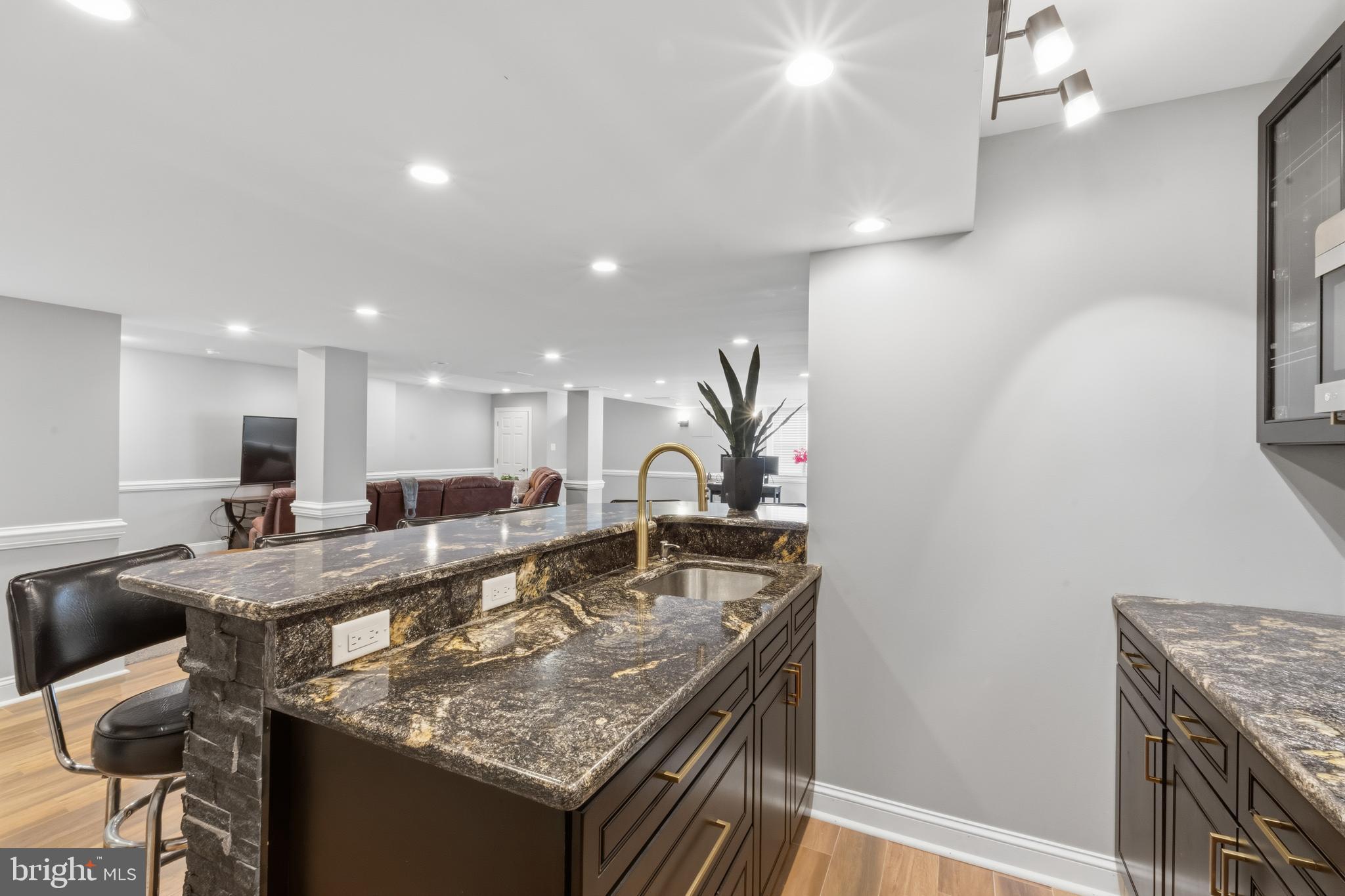 LOCHWOOD ESTATES - Residential