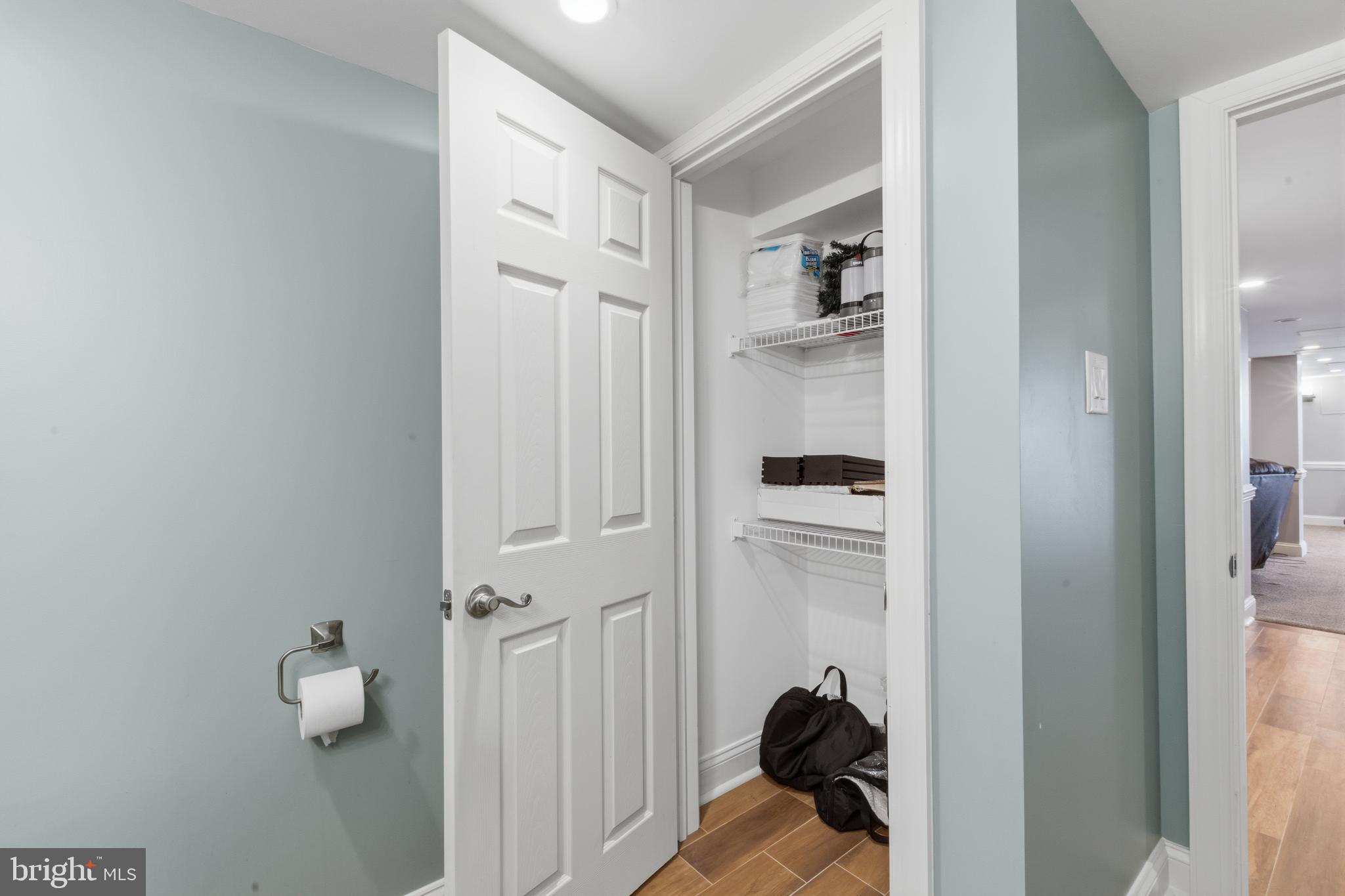 LOCHWOOD ESTATES - Residential
