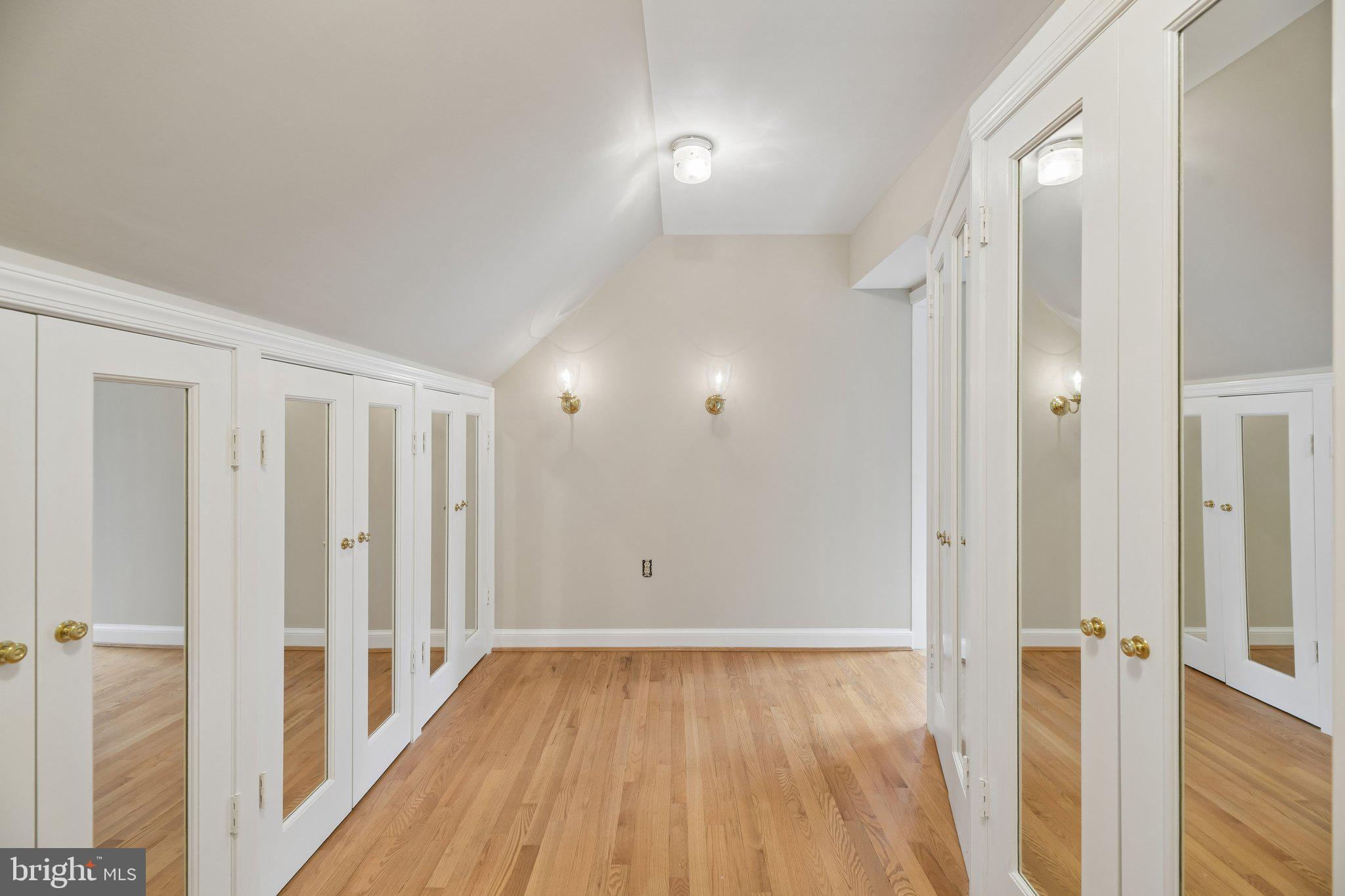 AMERICAN UNIVERSITY PARK - Residential