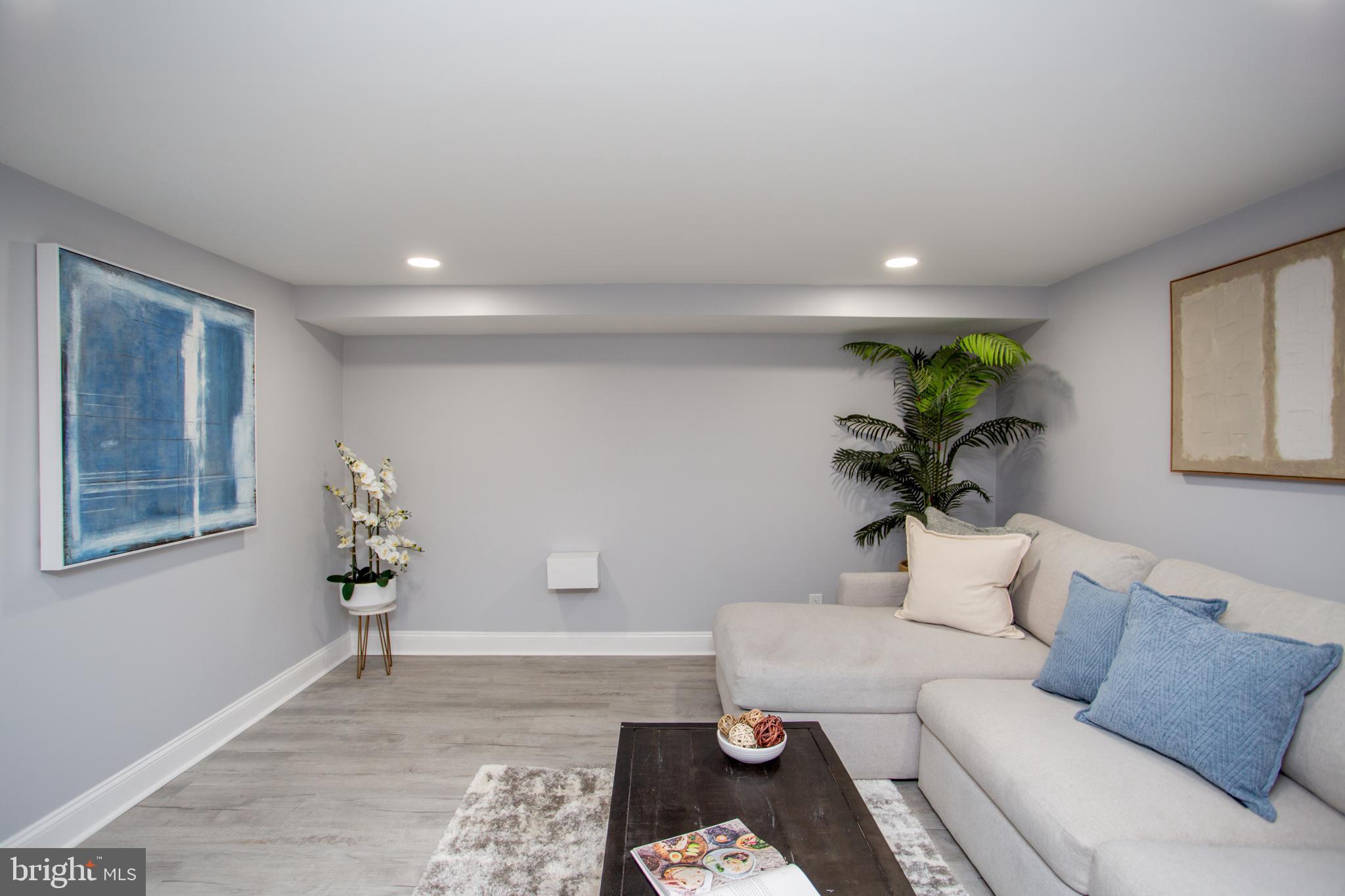 CASEY HILLS - Residential