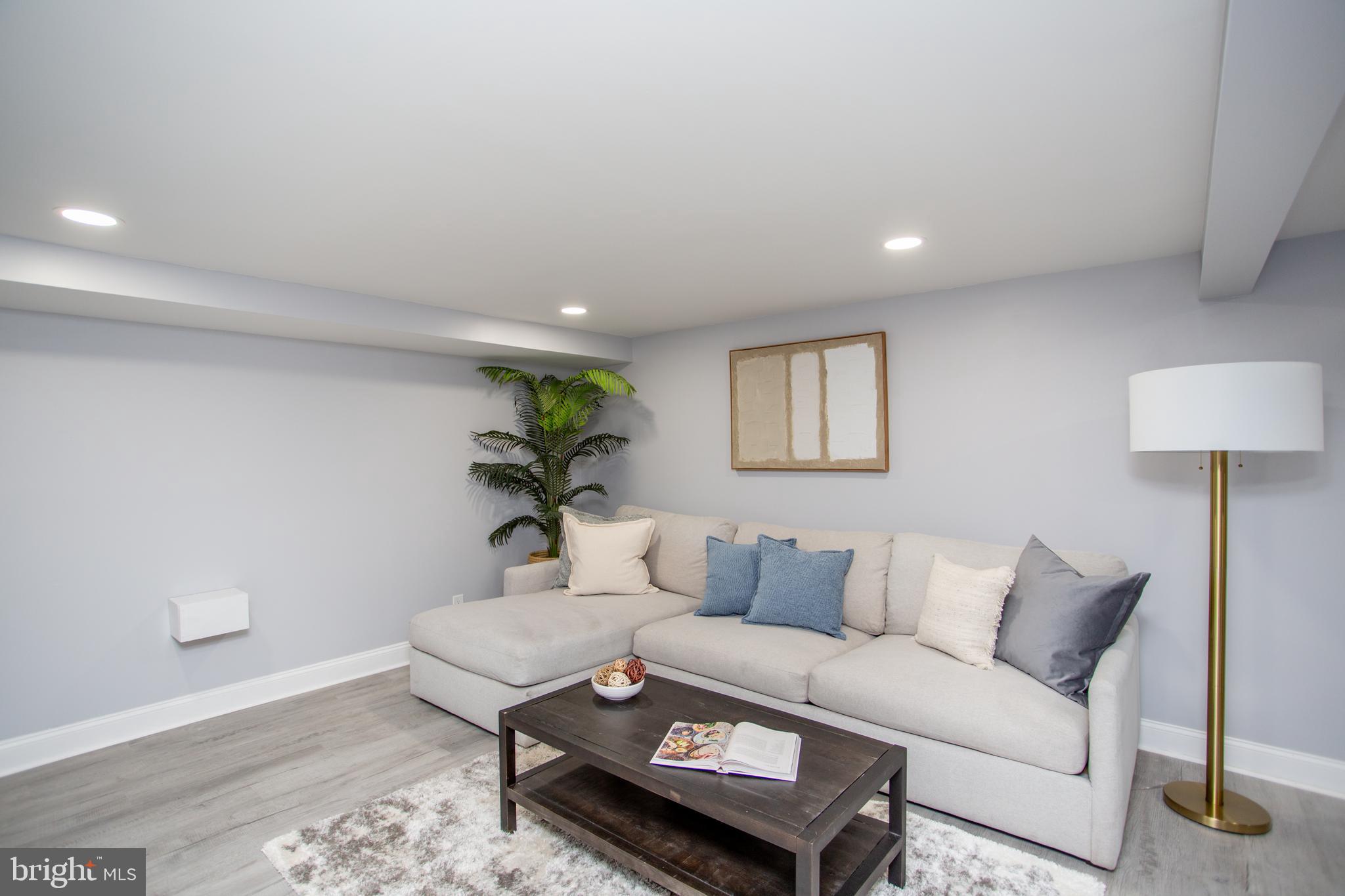 CASEY HILLS - Residential