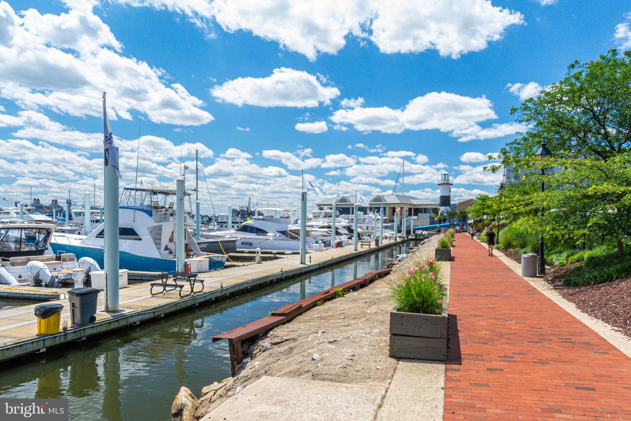 LIGHTHOUSE POINT - Residential