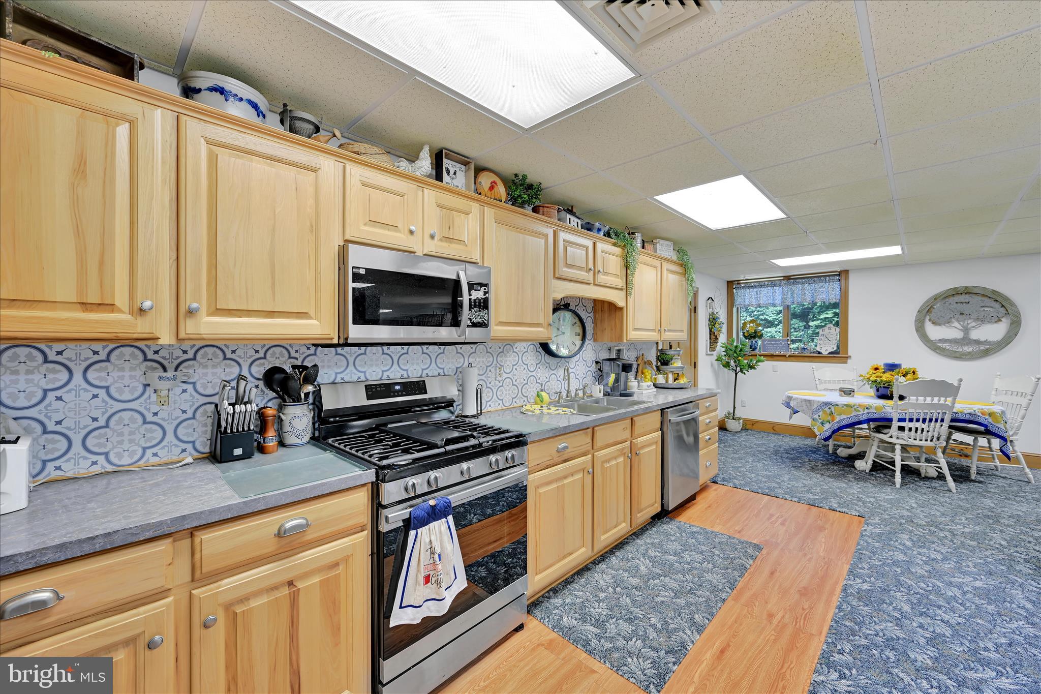 LITTLE BRITAIN - Residential