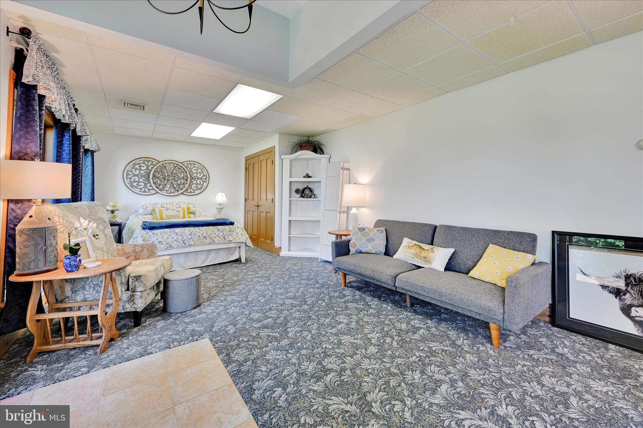 LITTLE BRITAIN - Residential