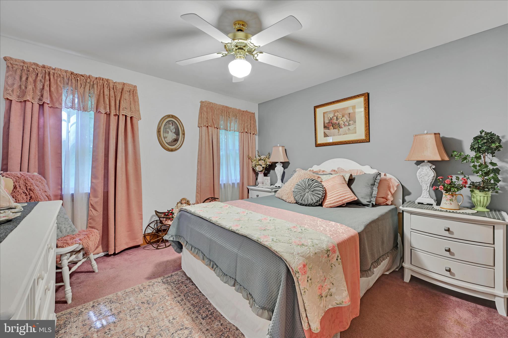 LITTLE BRITAIN - Residential
