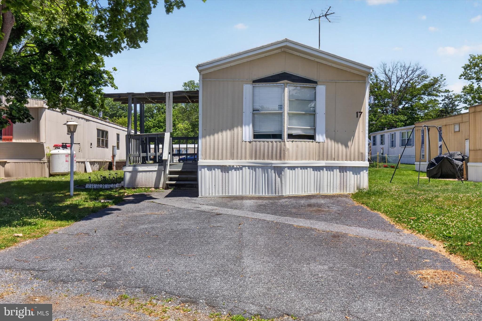 HARBORTON PLACE - Residential