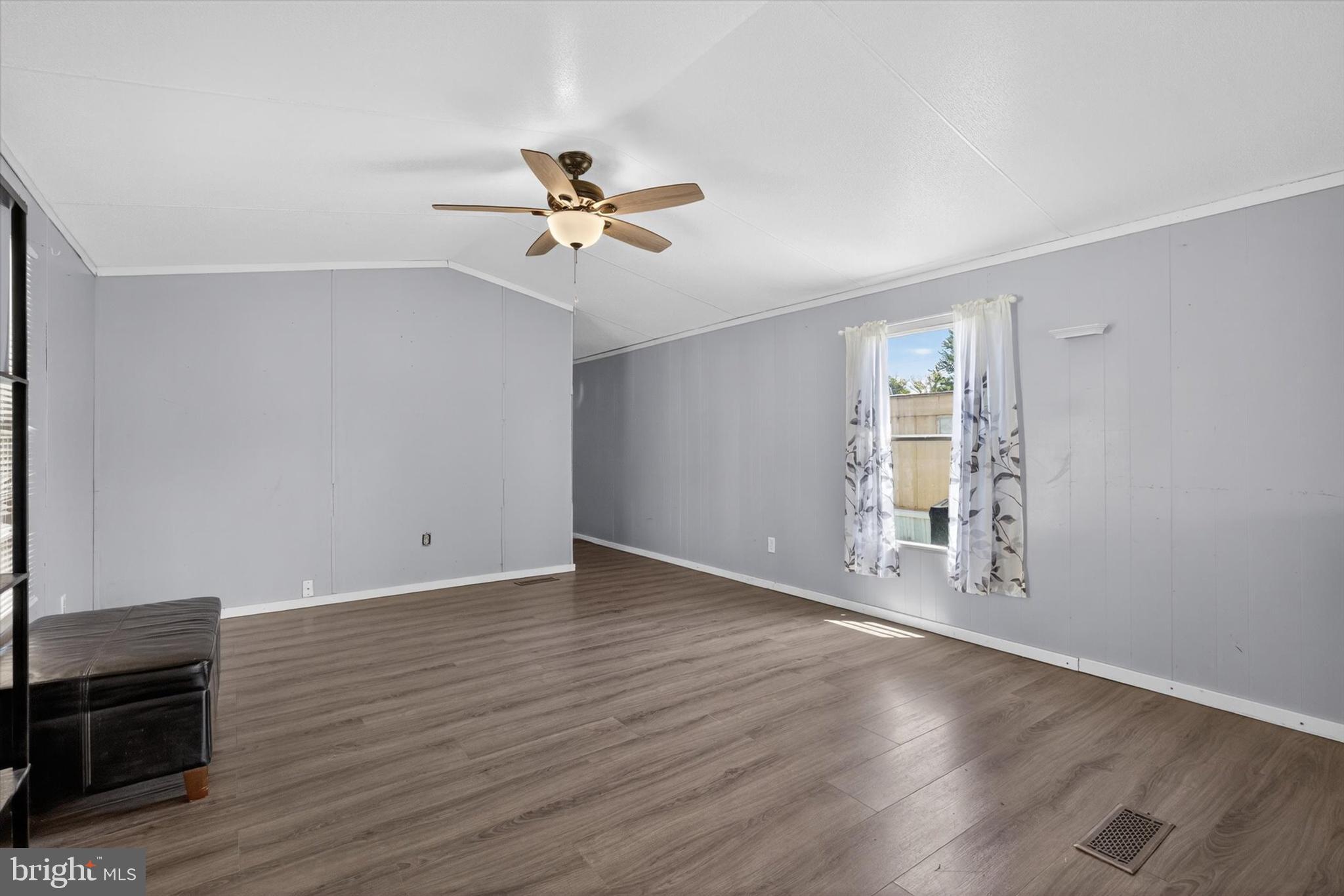 HARBORTON PLACE - Residential