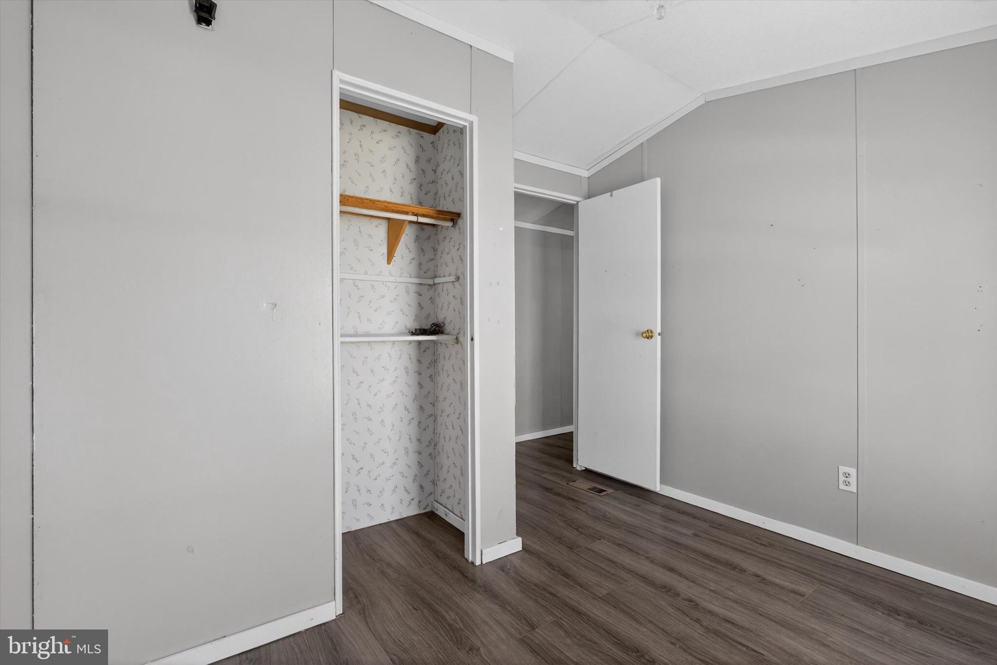 HARBORTON PLACE - Residential
