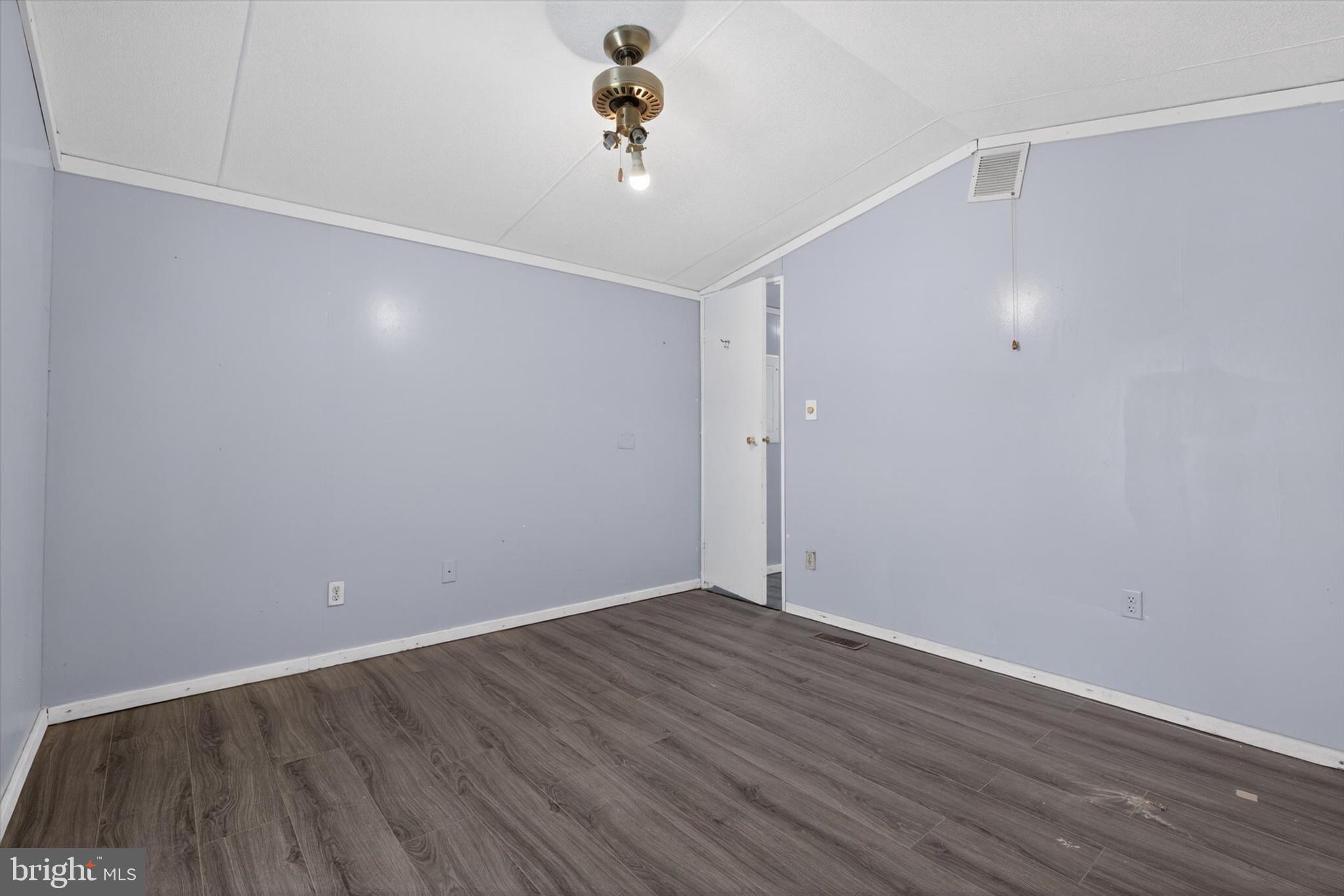 HARBORTON PLACE - Residential