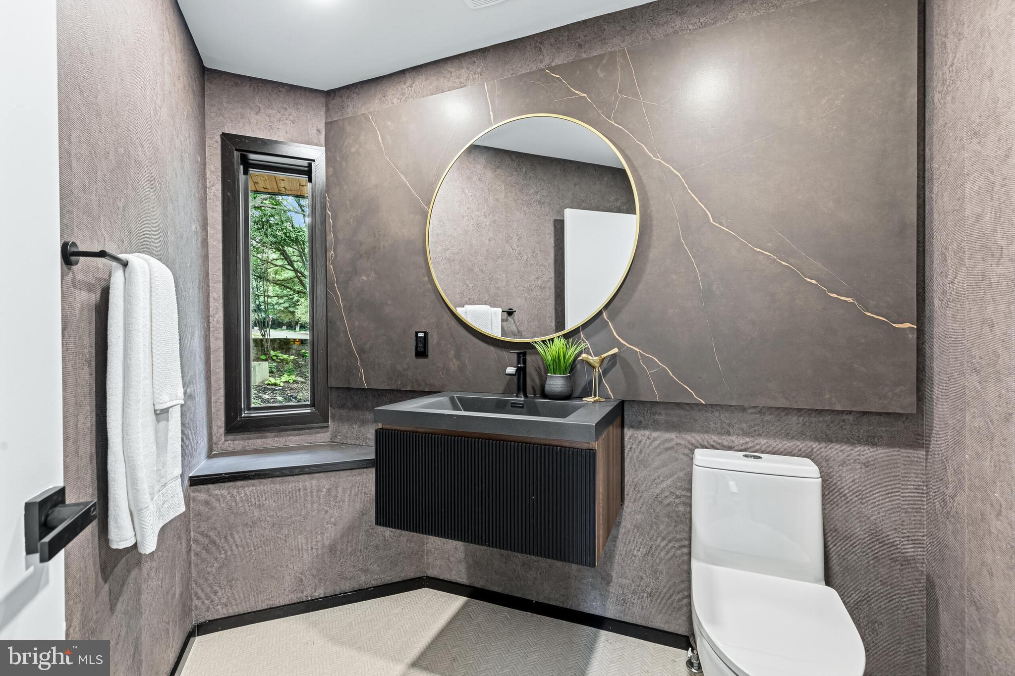 RESTON - Residential