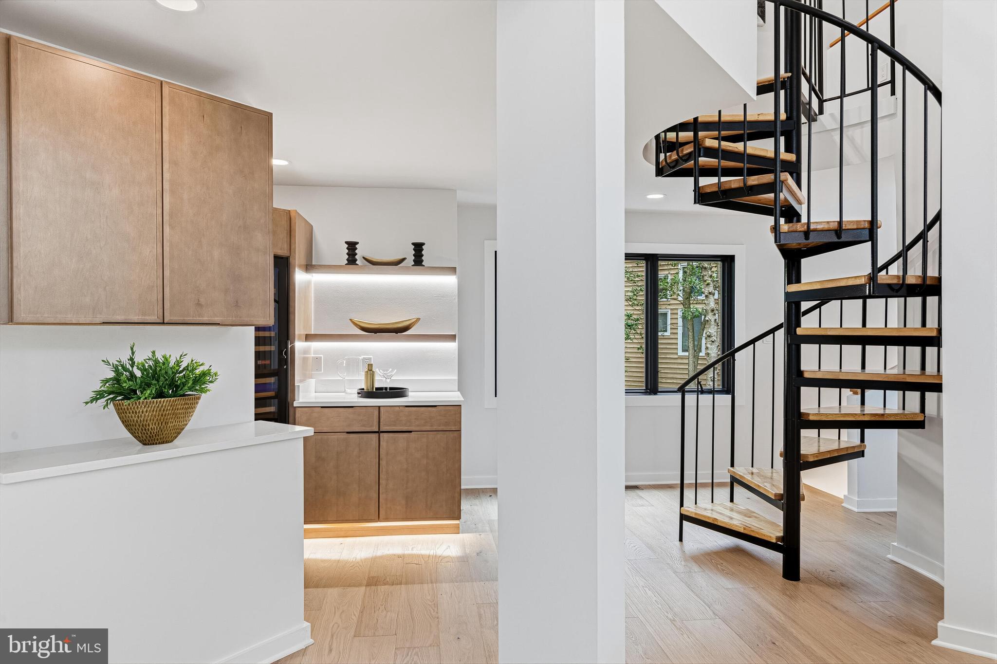 RESTON - Residential