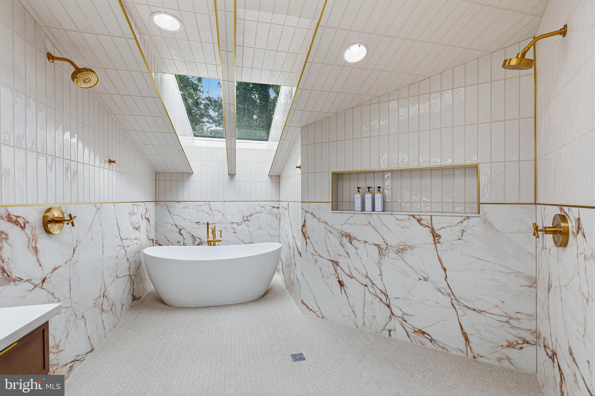 RESTON - Residential