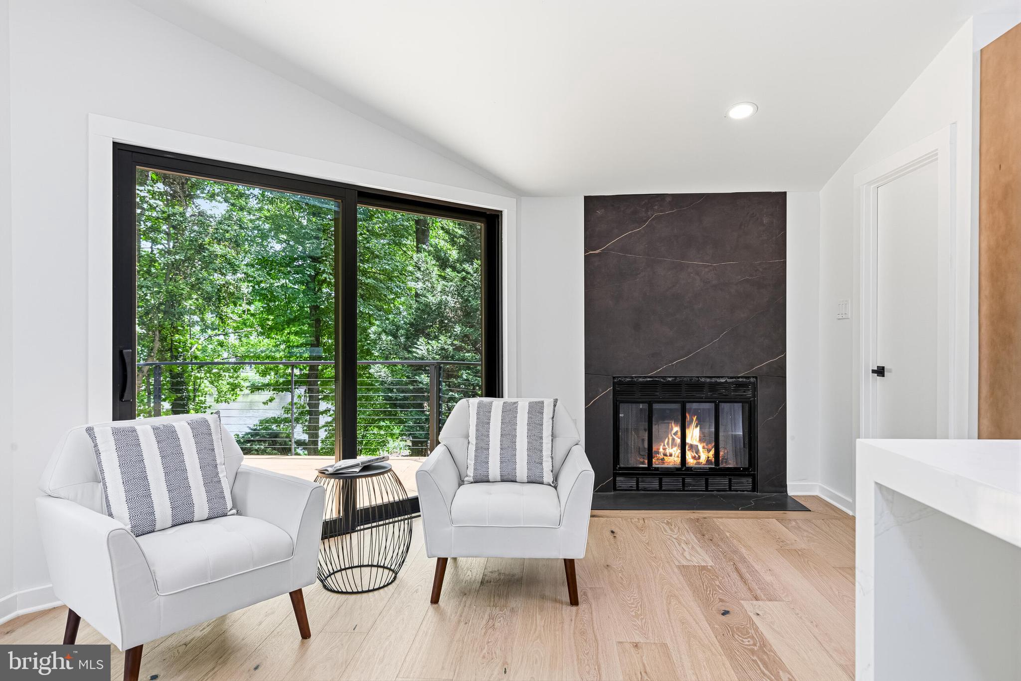 RESTON - Residential