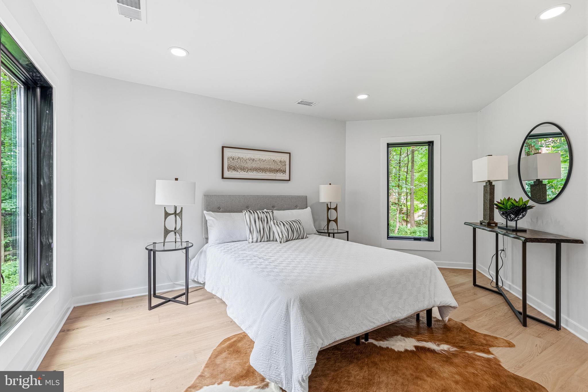 RESTON - Residential