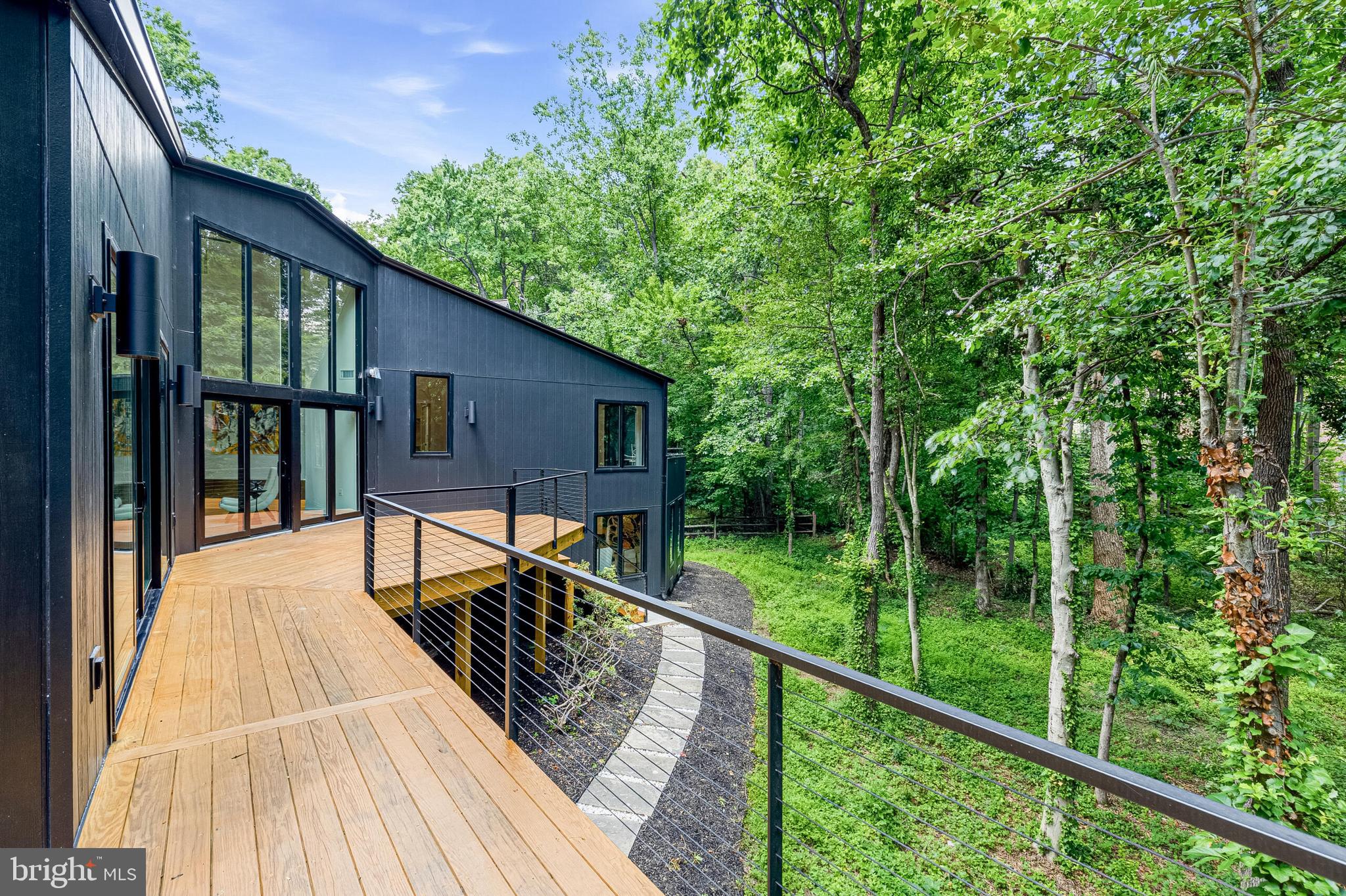 RESTON - Residential