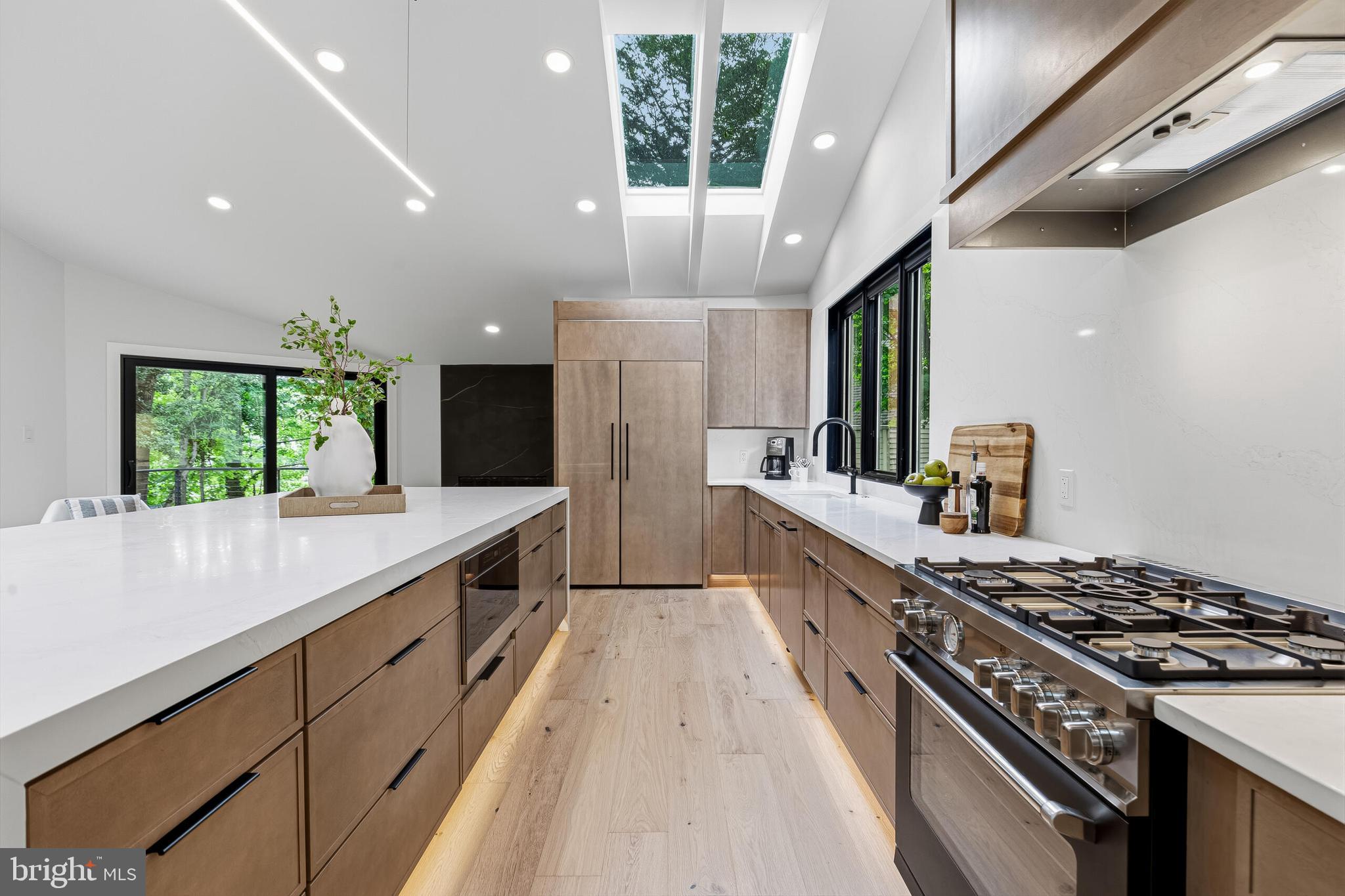 RESTON - Residential
