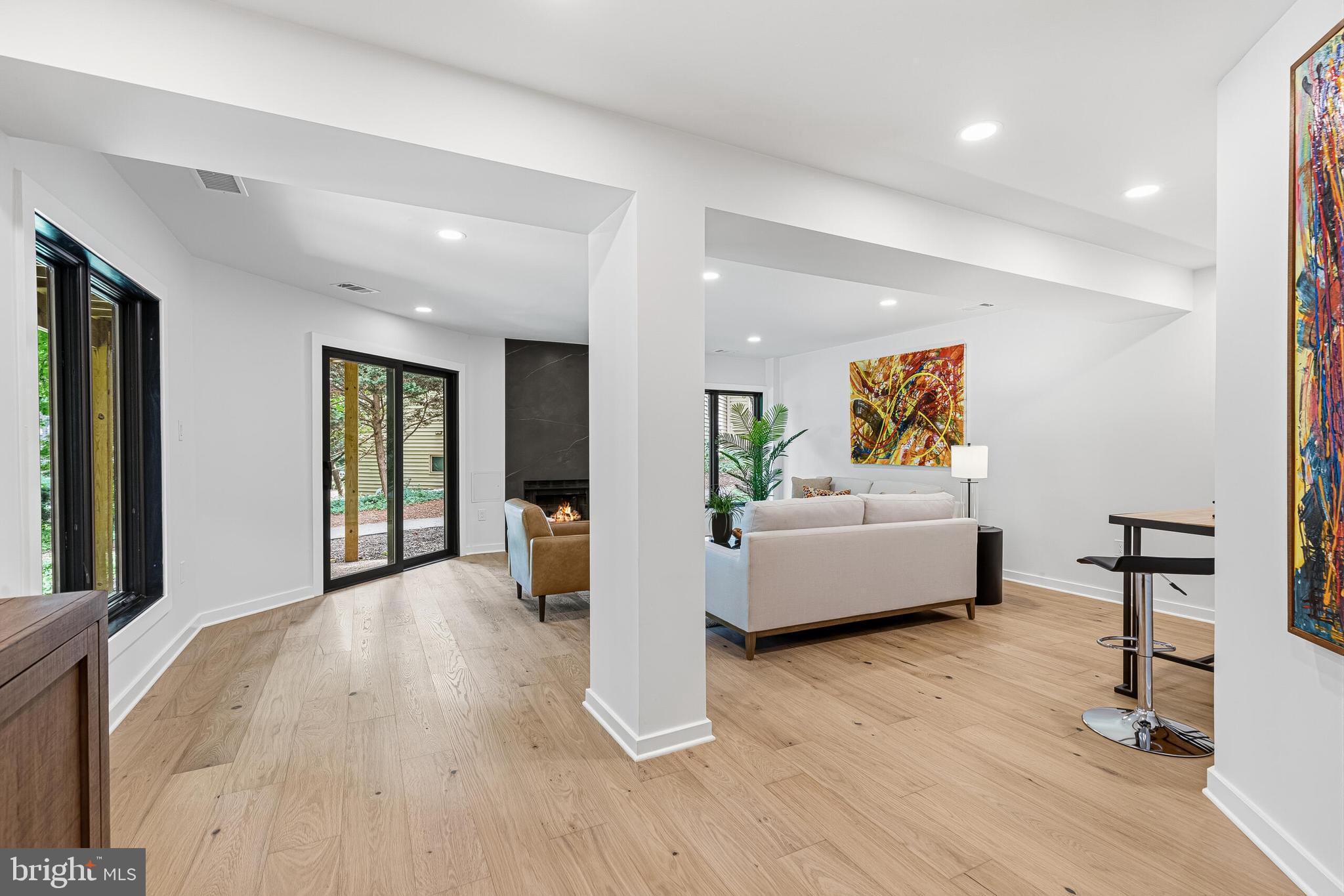 RESTON - Residential