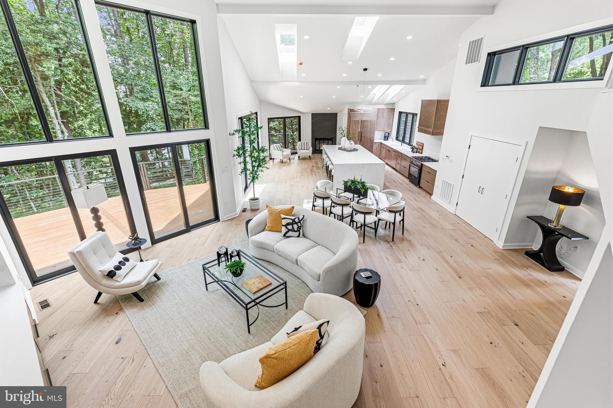 RESTON - Residential