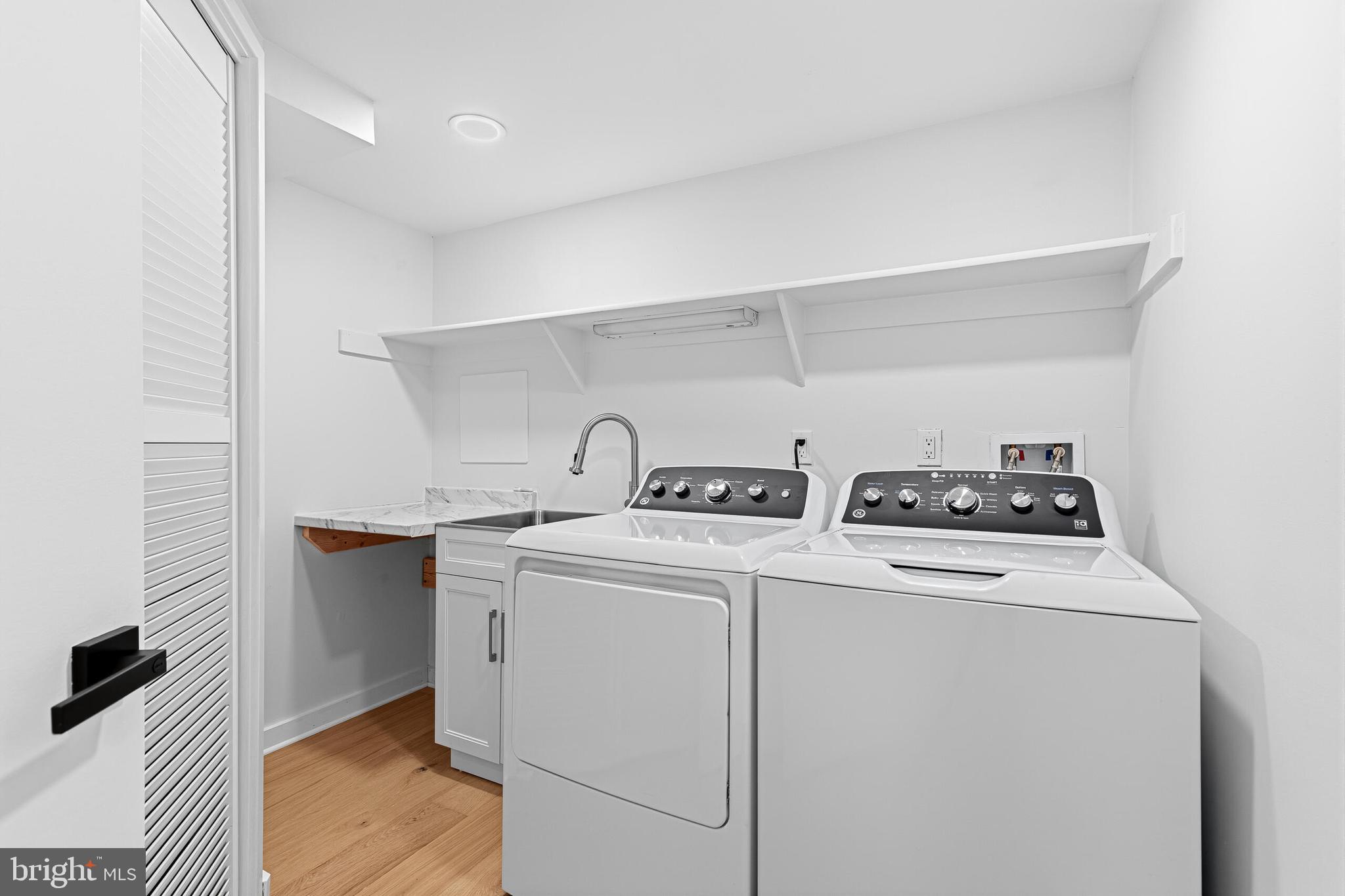 RESTON - Residential