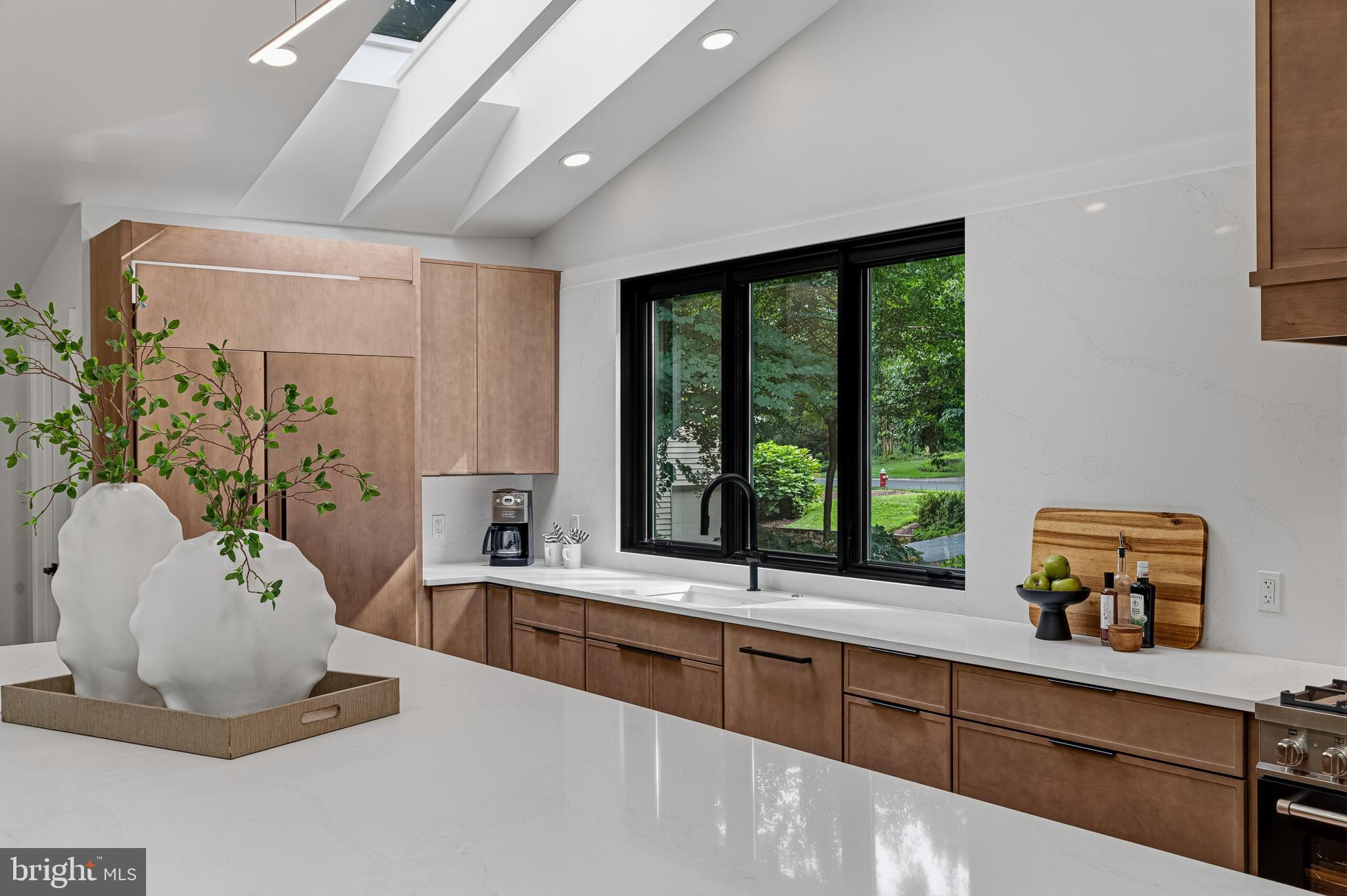 RESTON - Residential