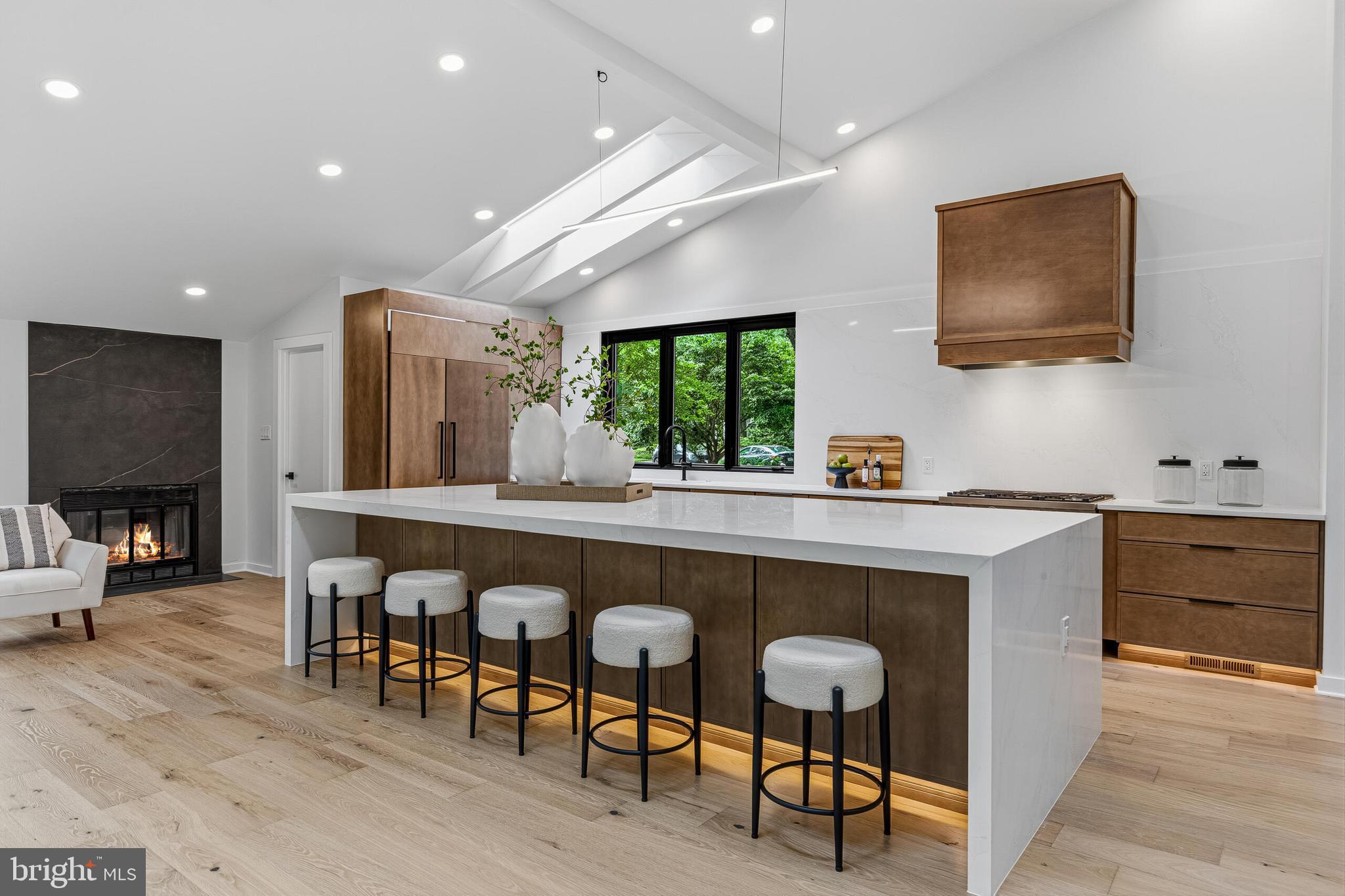 RESTON - Residential