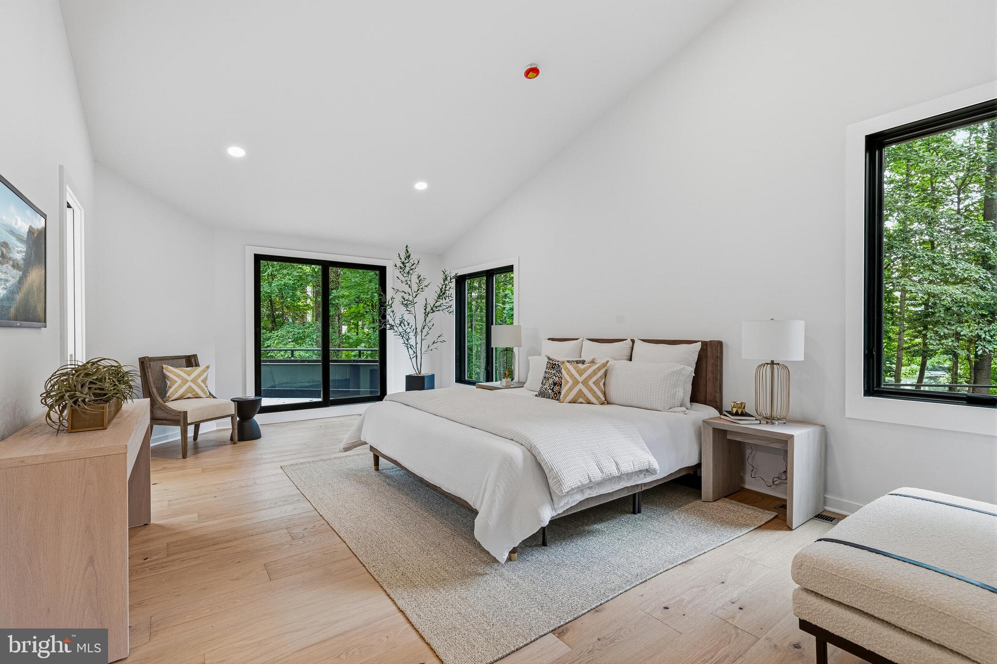 RESTON - Residential