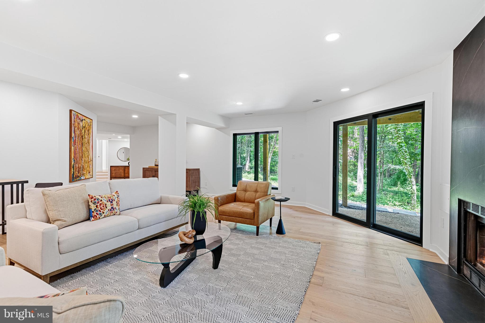 RESTON - Residential