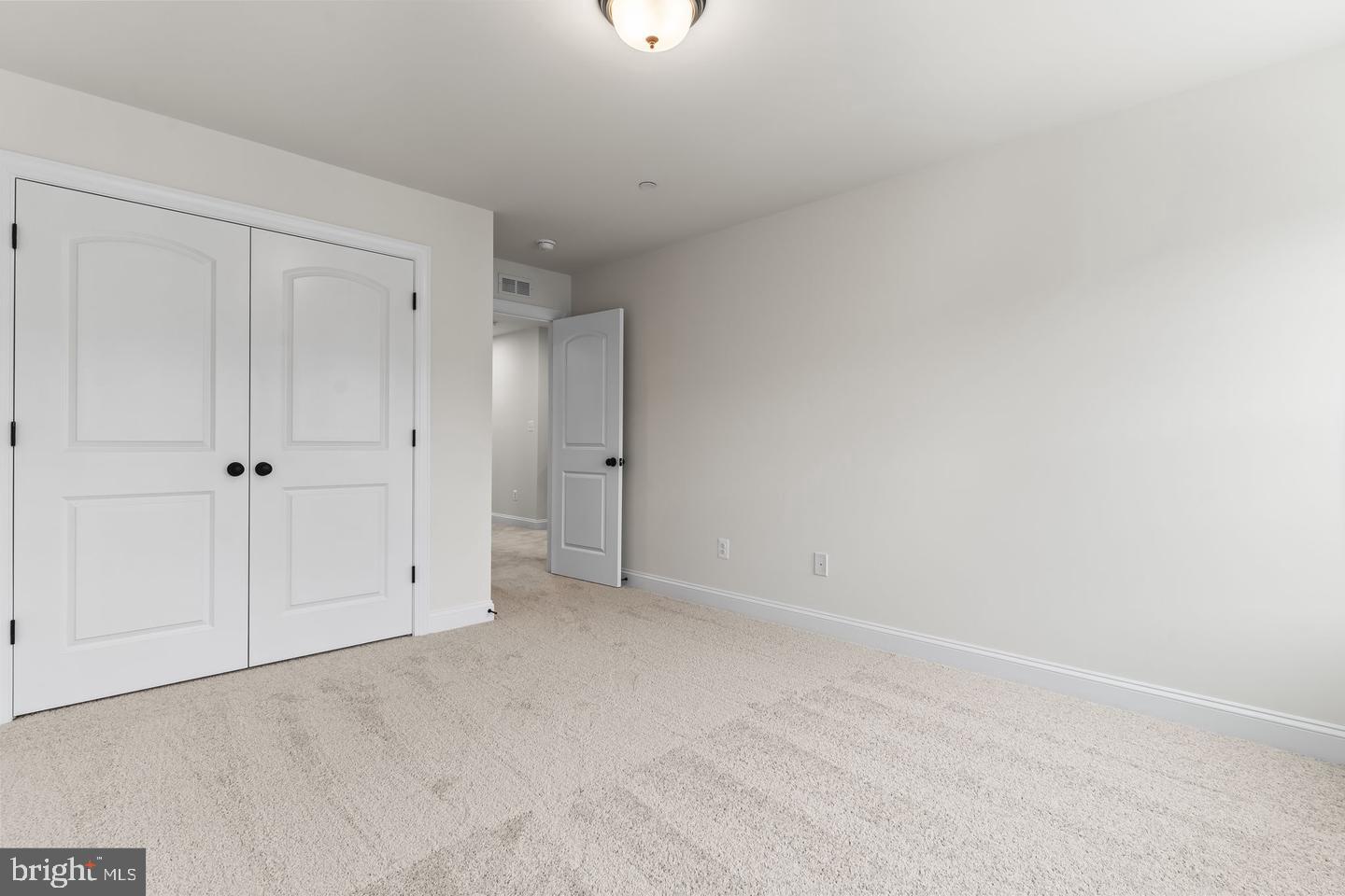 MEADOWS AT TOWN RUN II - Residential