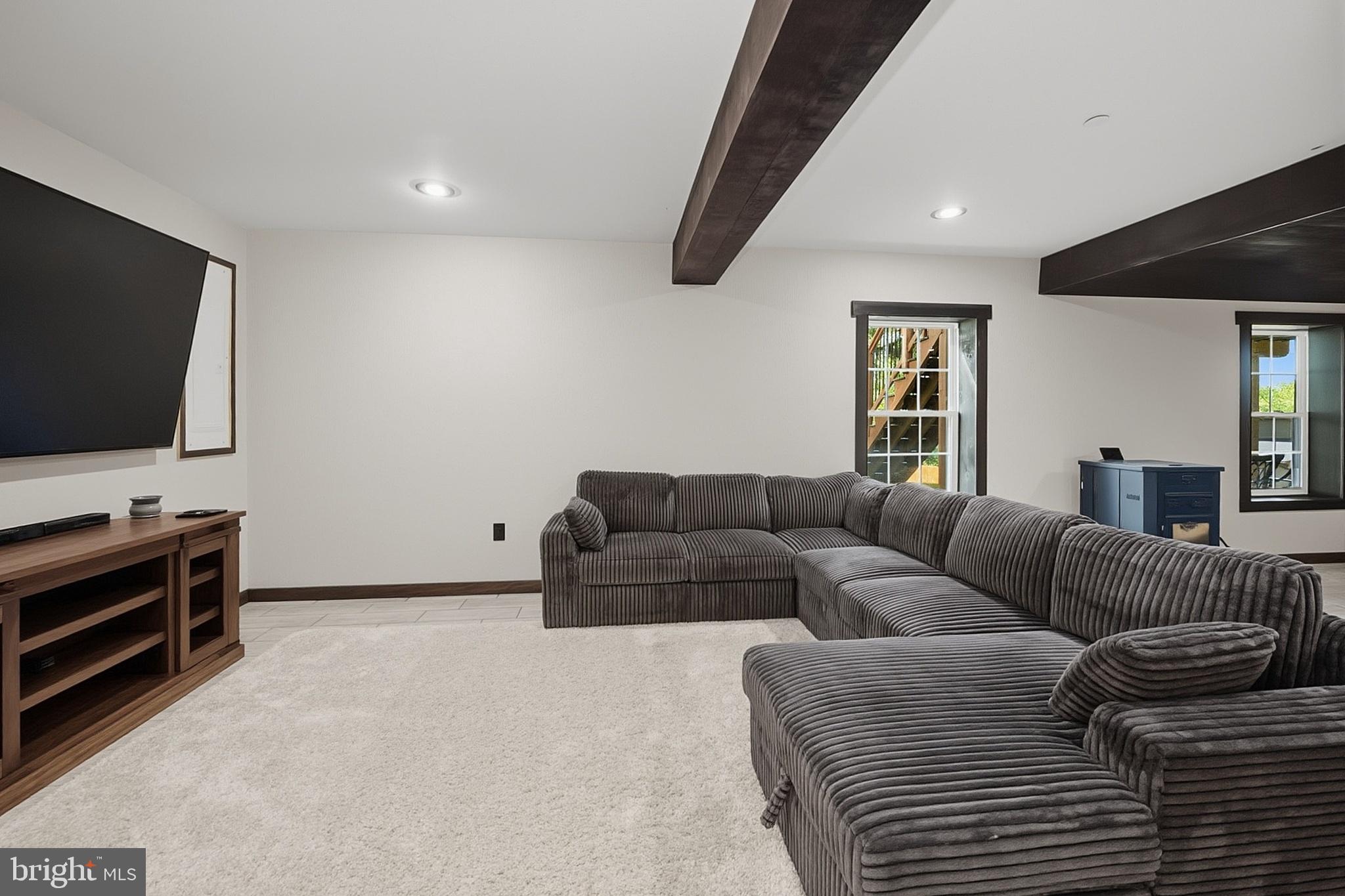 COUNTRY CLUB ACRES - Residential