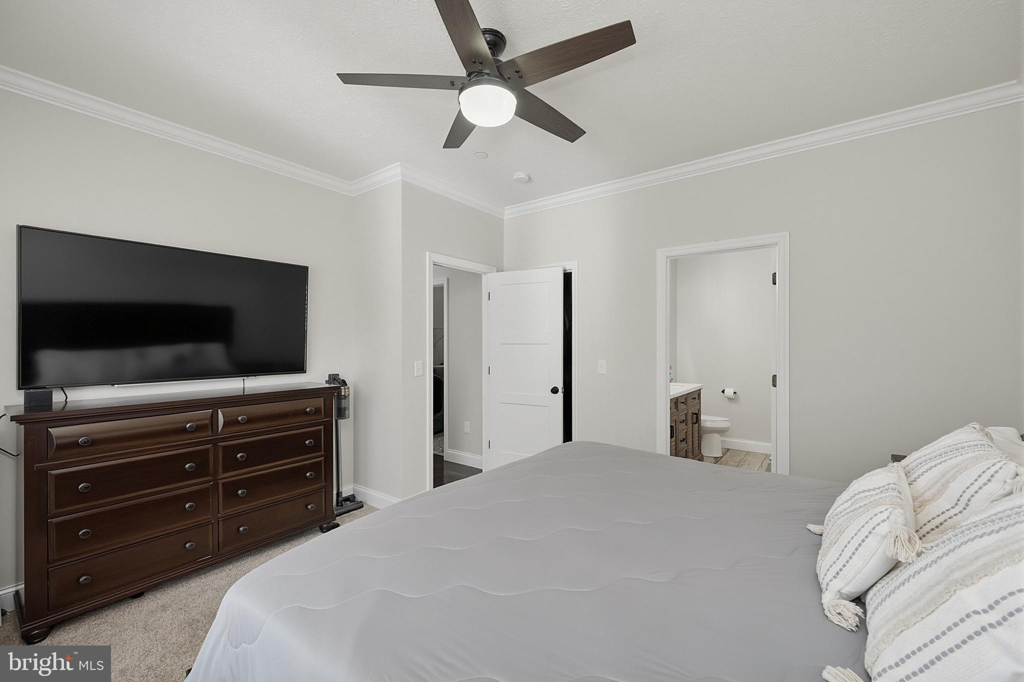 COUNTRY CLUB ACRES - Residential