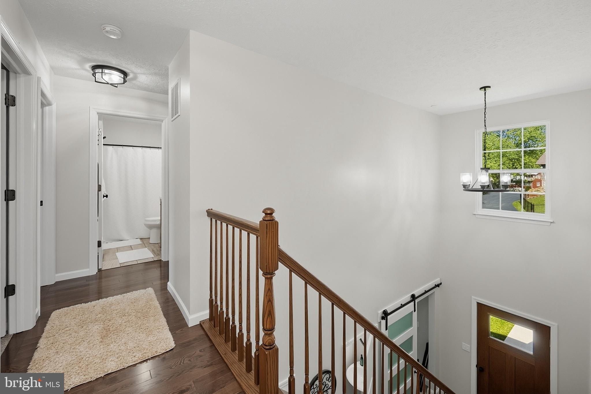 COUNTRY CLUB ACRES - Residential
