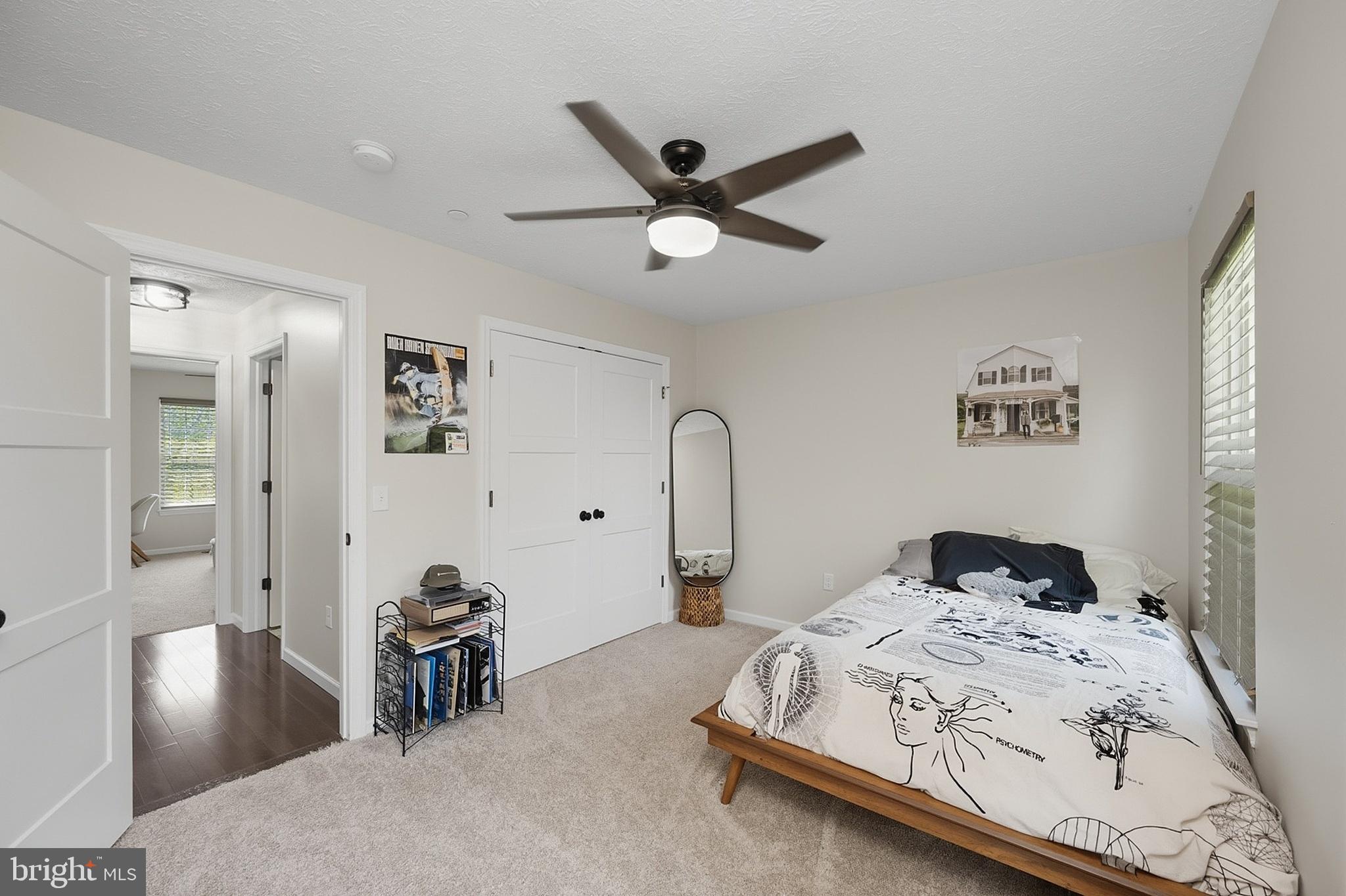 COUNTRY CLUB ACRES - Residential