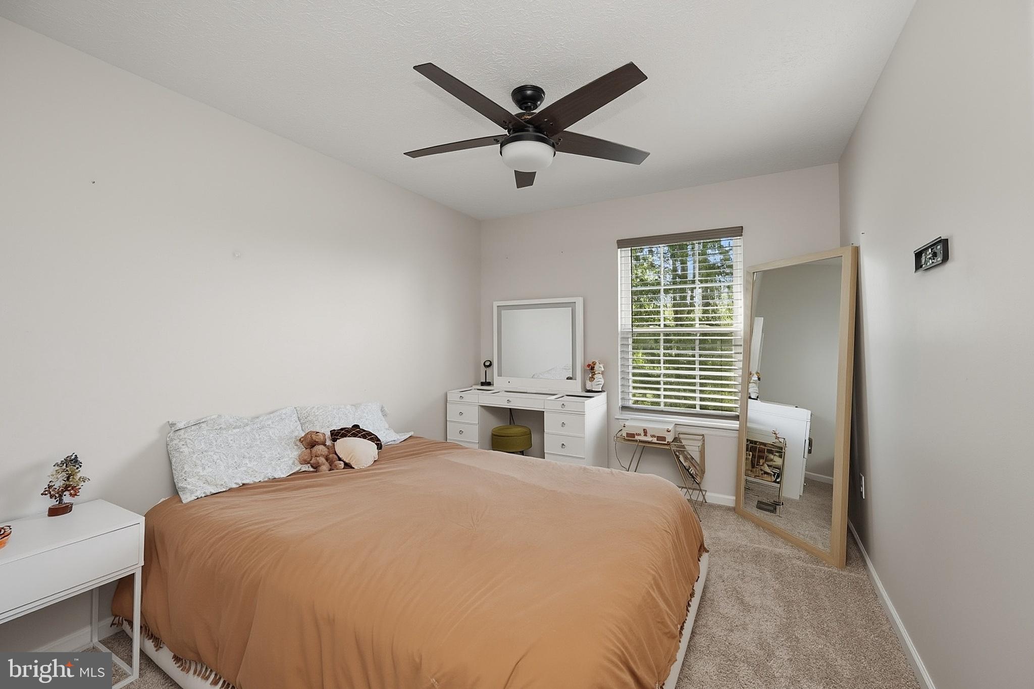 COUNTRY CLUB ACRES - Residential