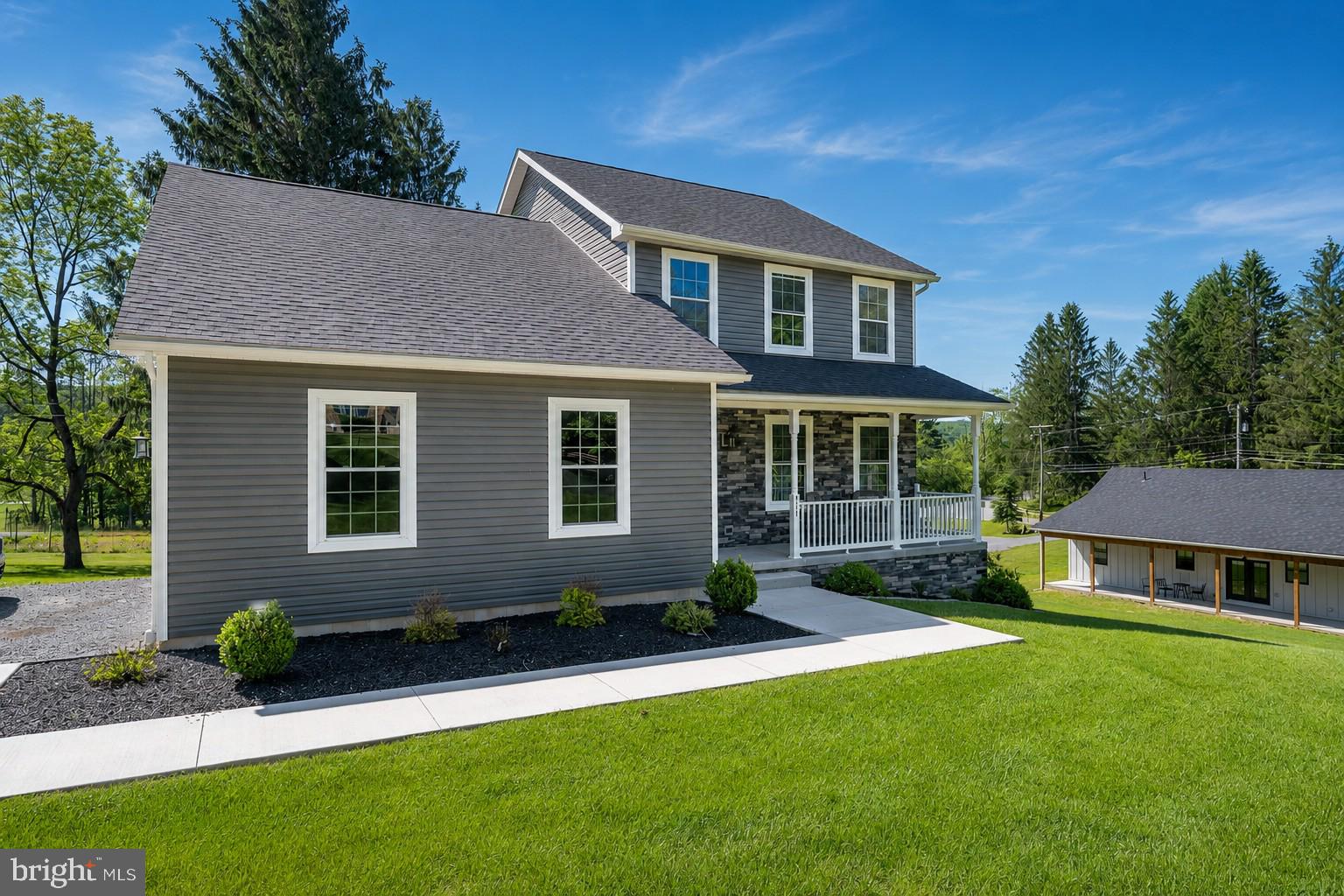 COUNTRY CLUB ACRES - Residential