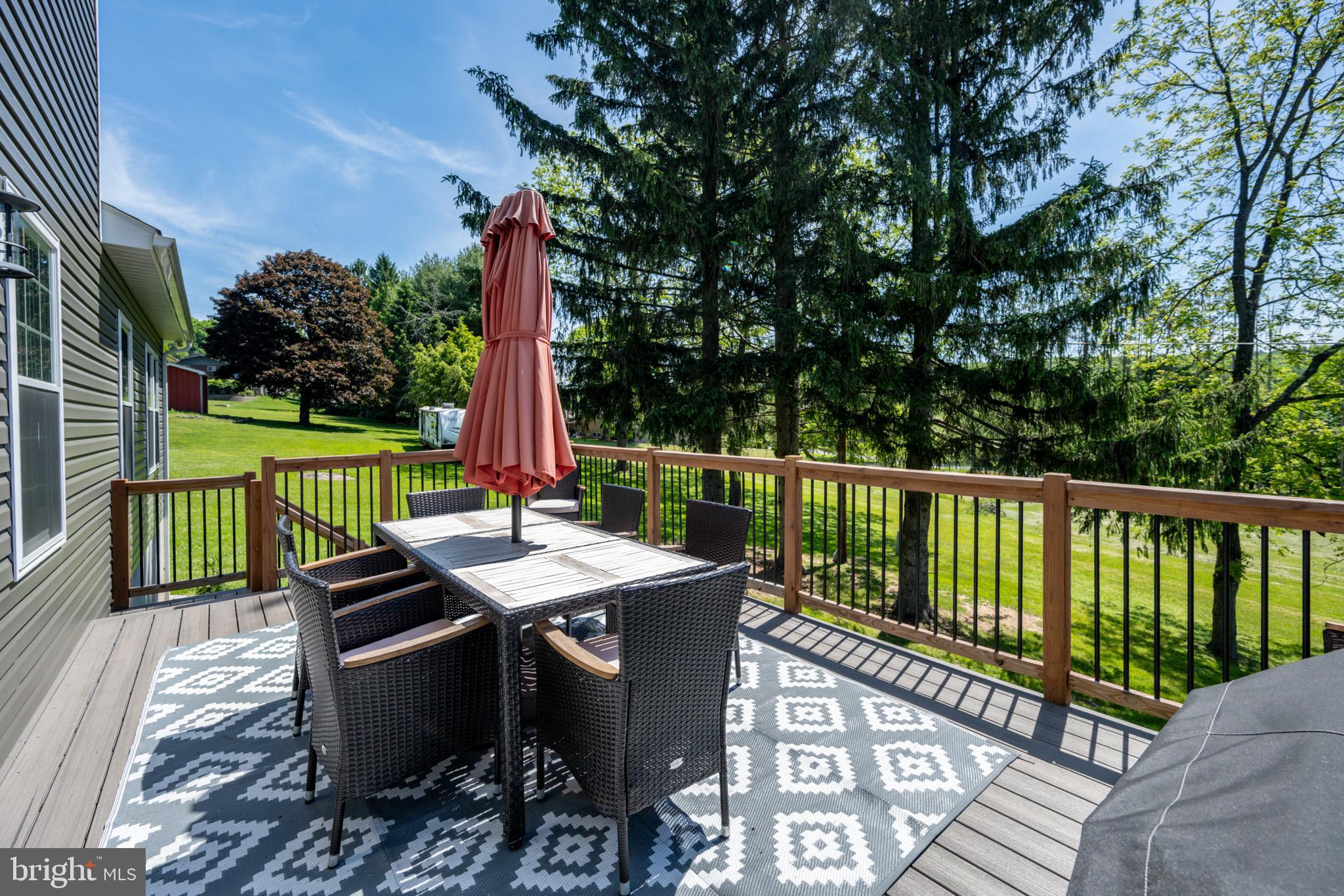 COUNTRY CLUB ACRES - Residential
