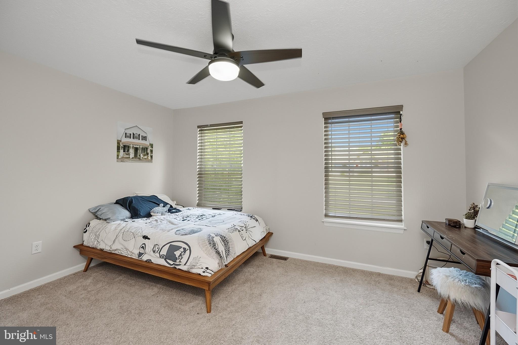 COUNTRY CLUB ACRES - Residential
