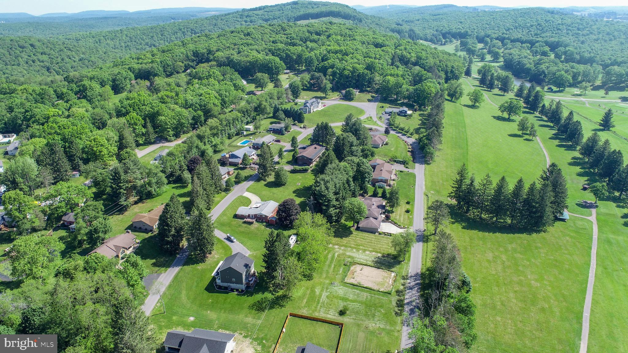 COUNTRY CLUB ACRES - Residential