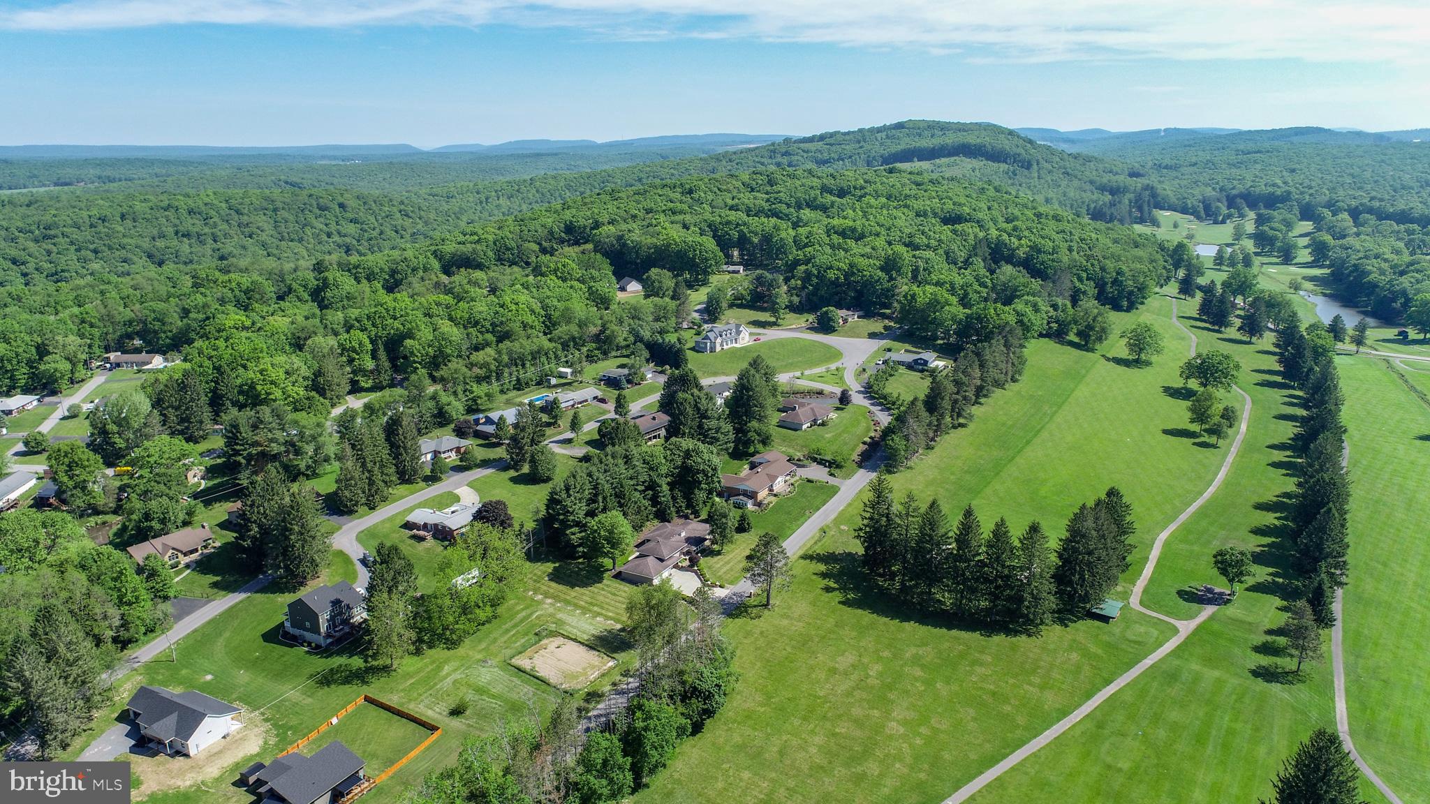 COUNTRY CLUB ACRES - Residential