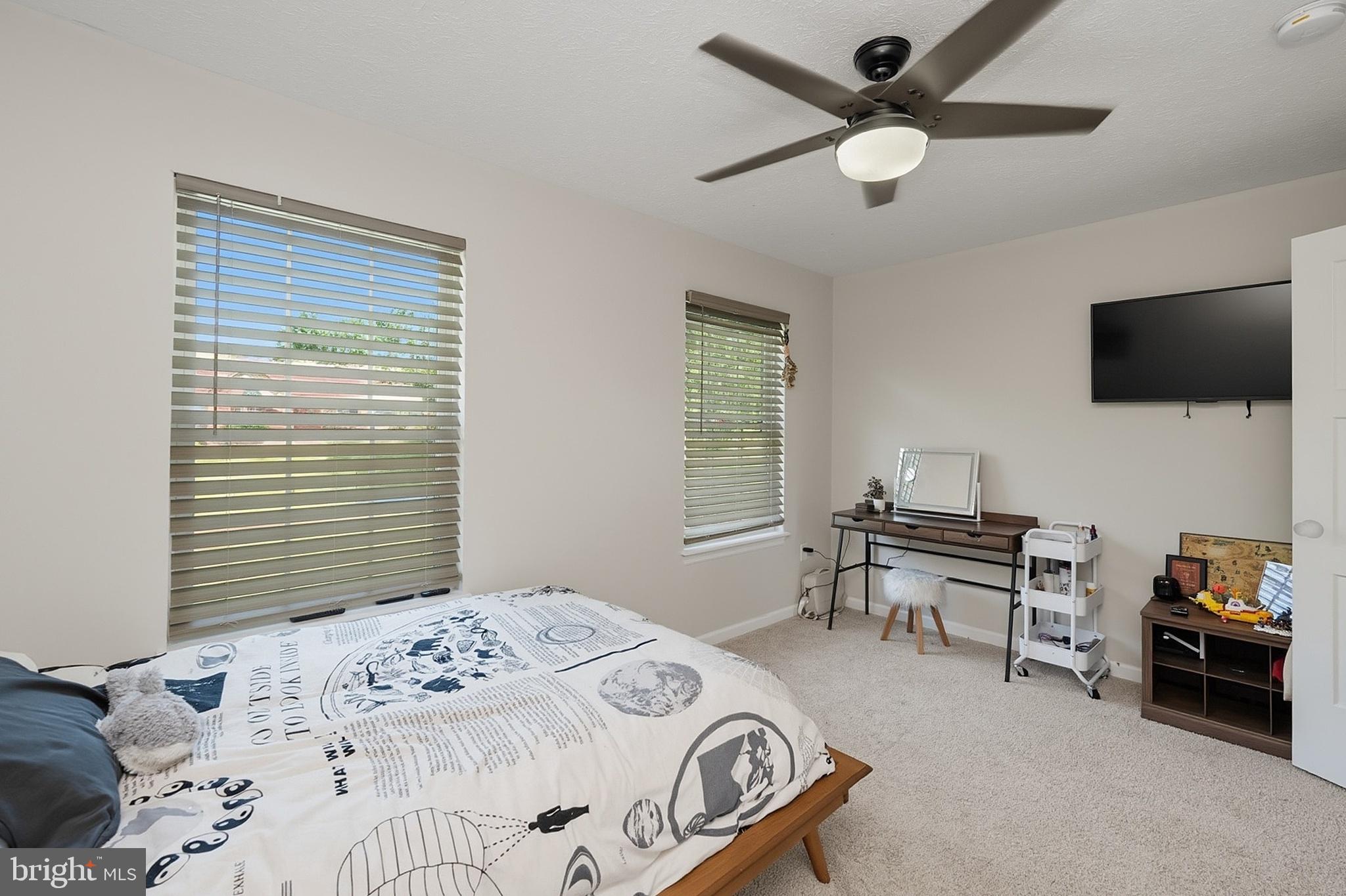 COUNTRY CLUB ACRES - Residential