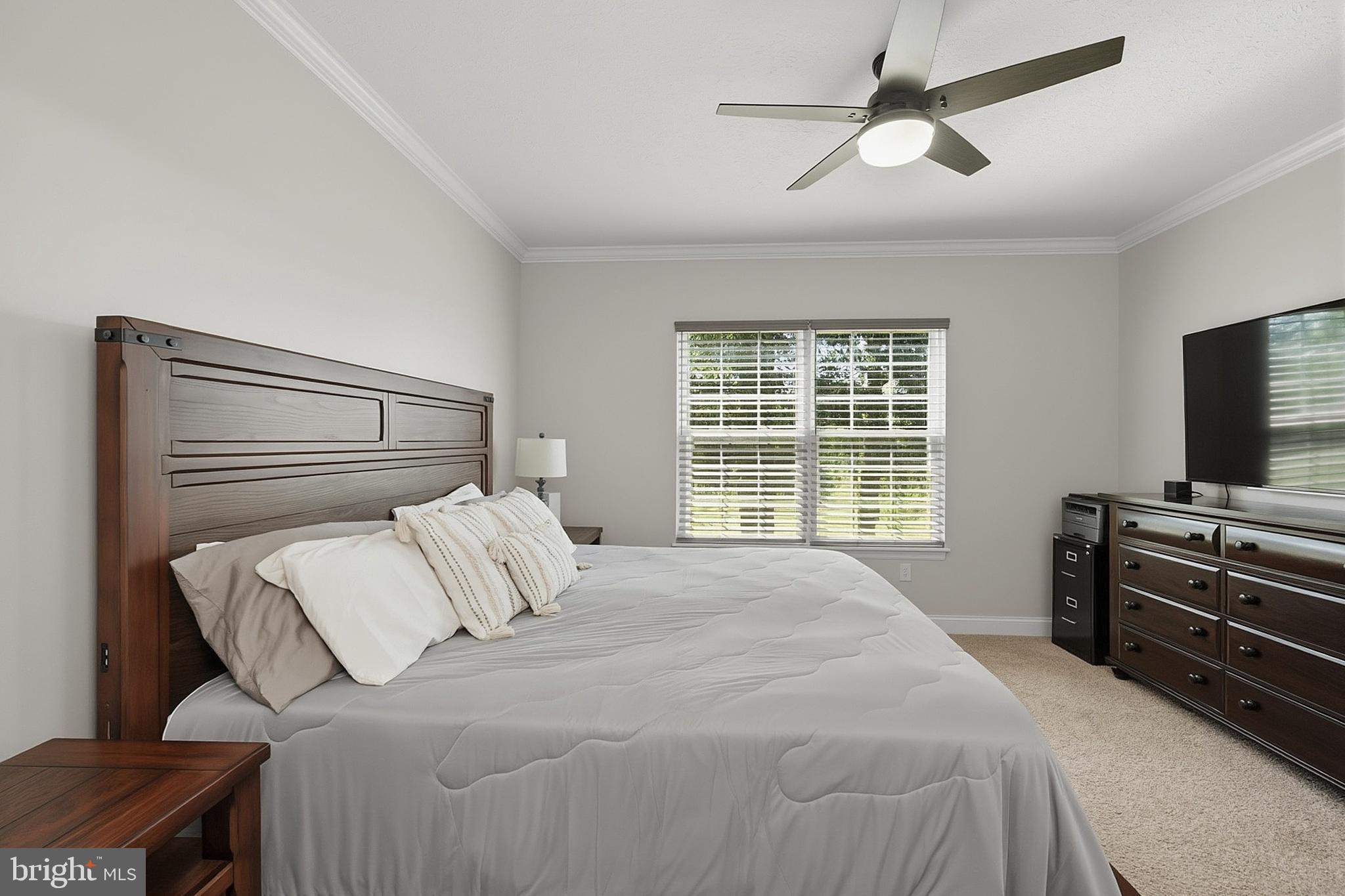 COUNTRY CLUB ACRES - Residential
